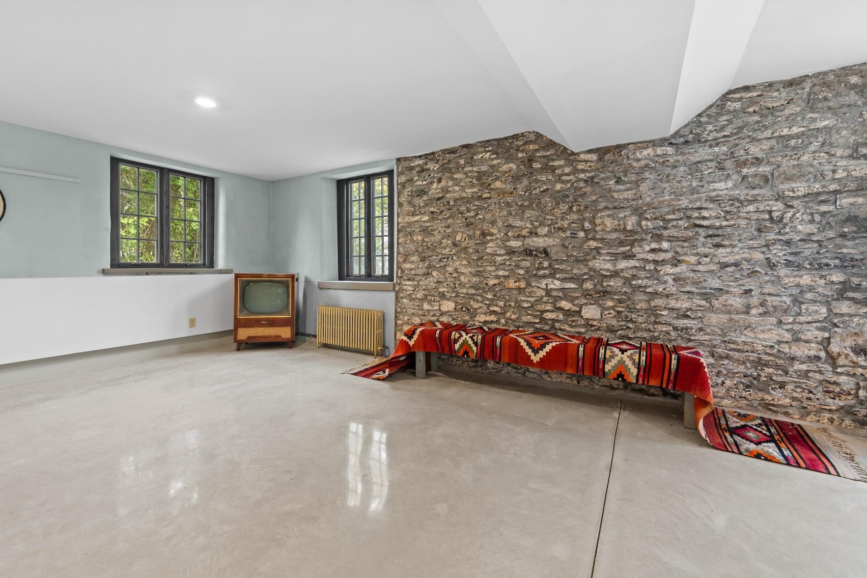 Image for Sold! Real Estate for Auction | 814 Kellers Church Rd. Ottsville, Pa. 18942 |November 16, 2023 at 4:00 PM