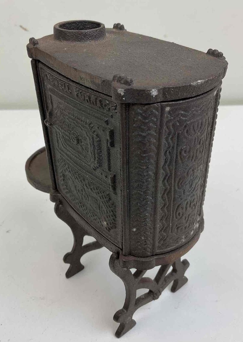 Image for Wedgwood Presidential Busts & Cast Iron Bank