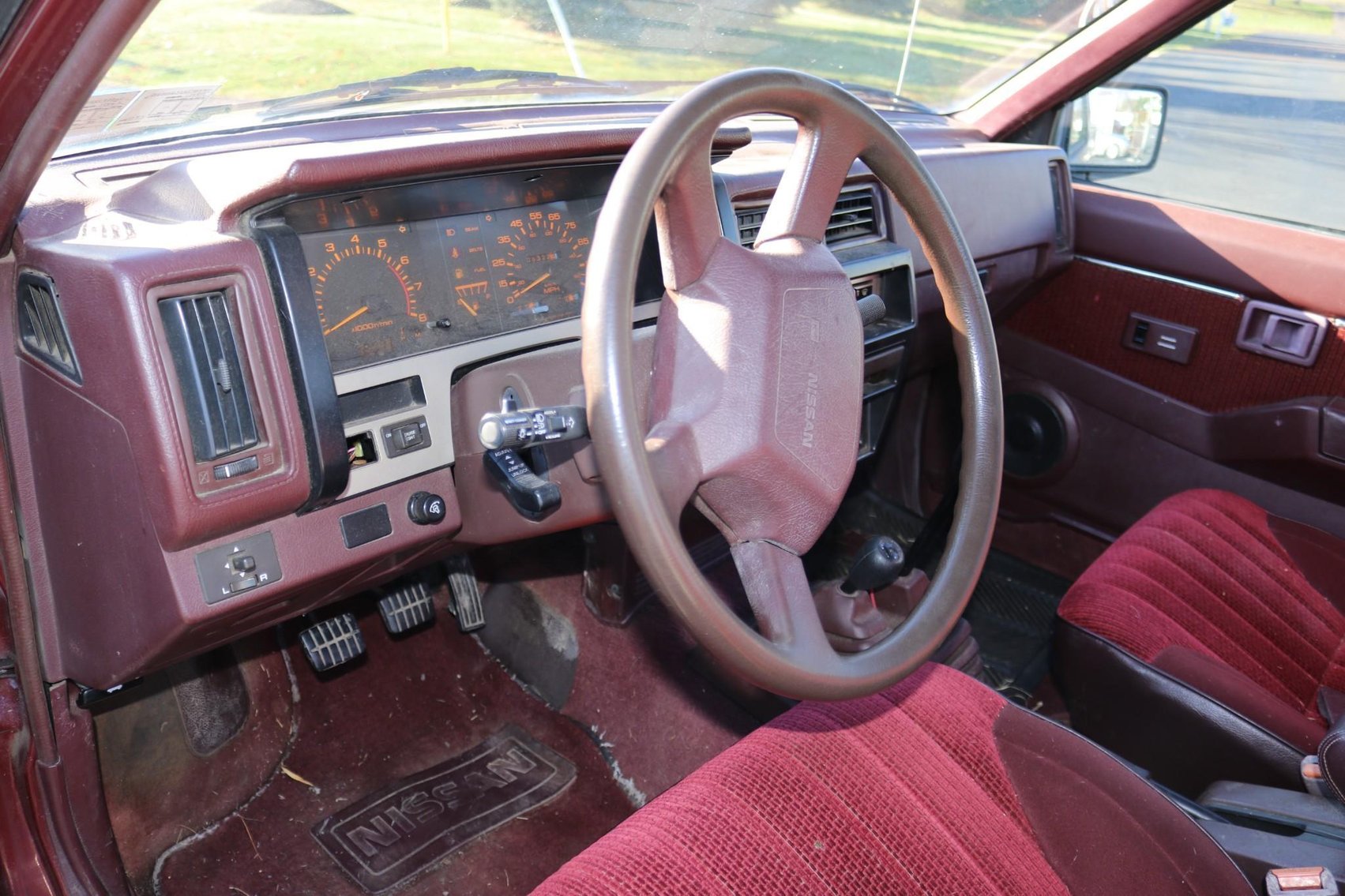 Image for 1989 Nissan Pickup Truck