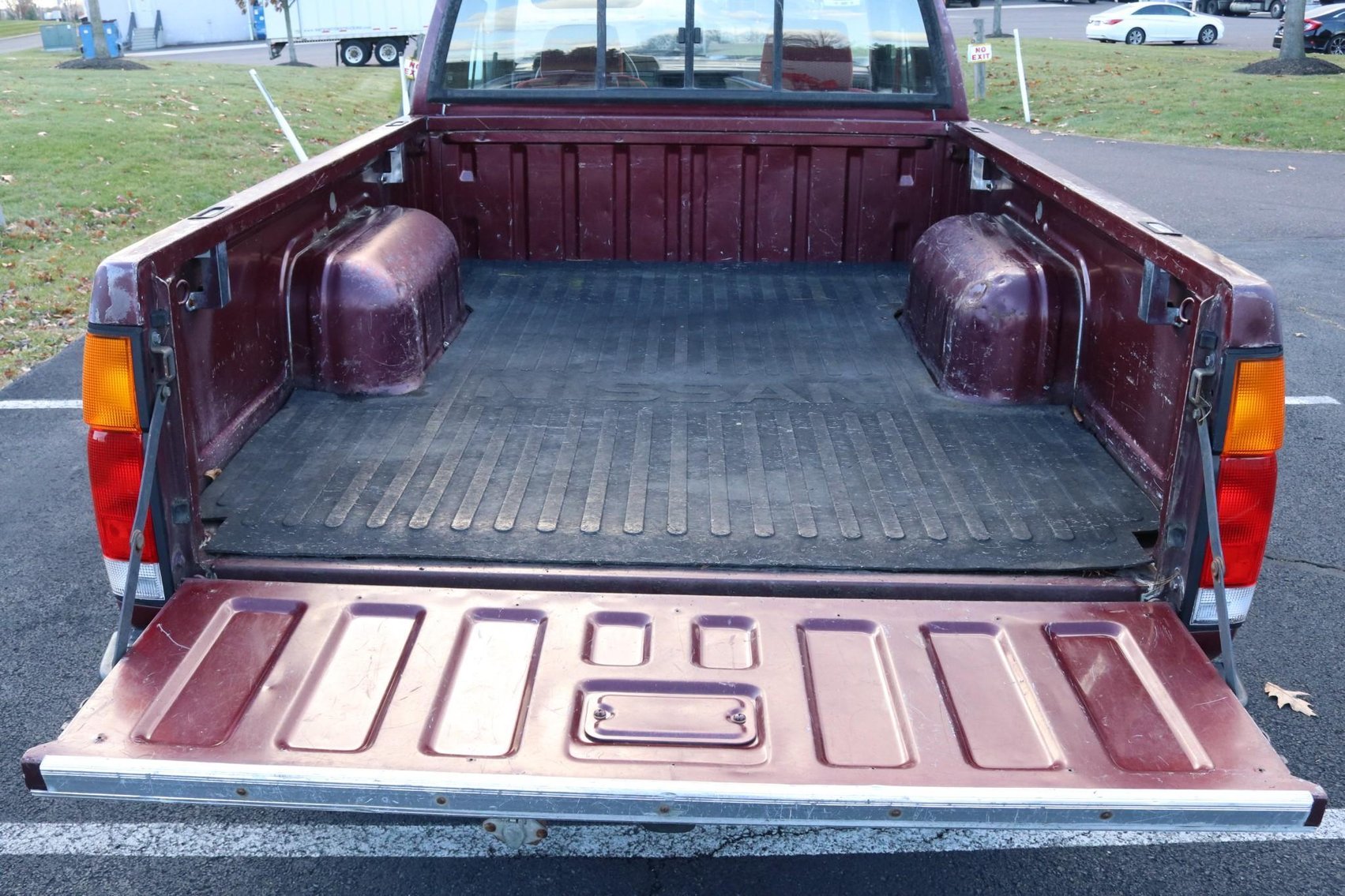 Image for 1989 Nissan Pickup Truck