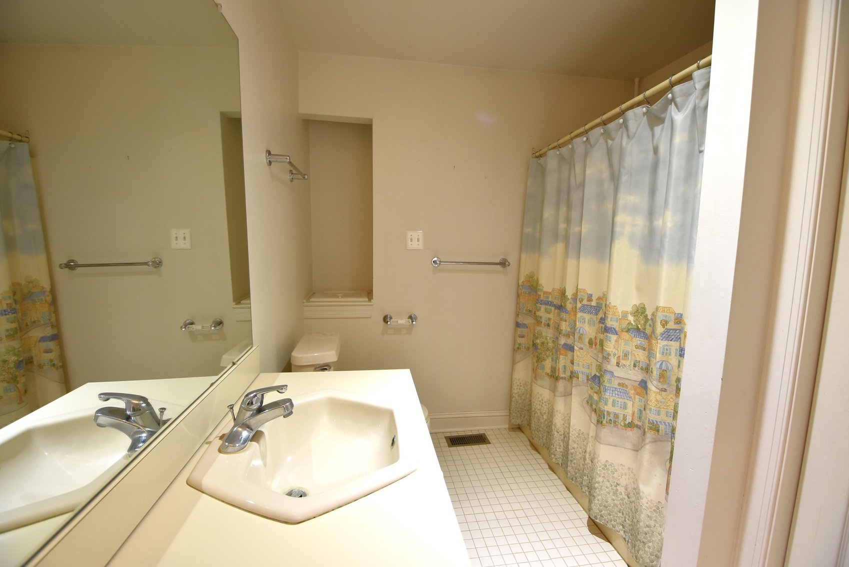 Image for Sold! Real Estate For Sale | 40 Heritage Lane, Doylestown, PA 18901