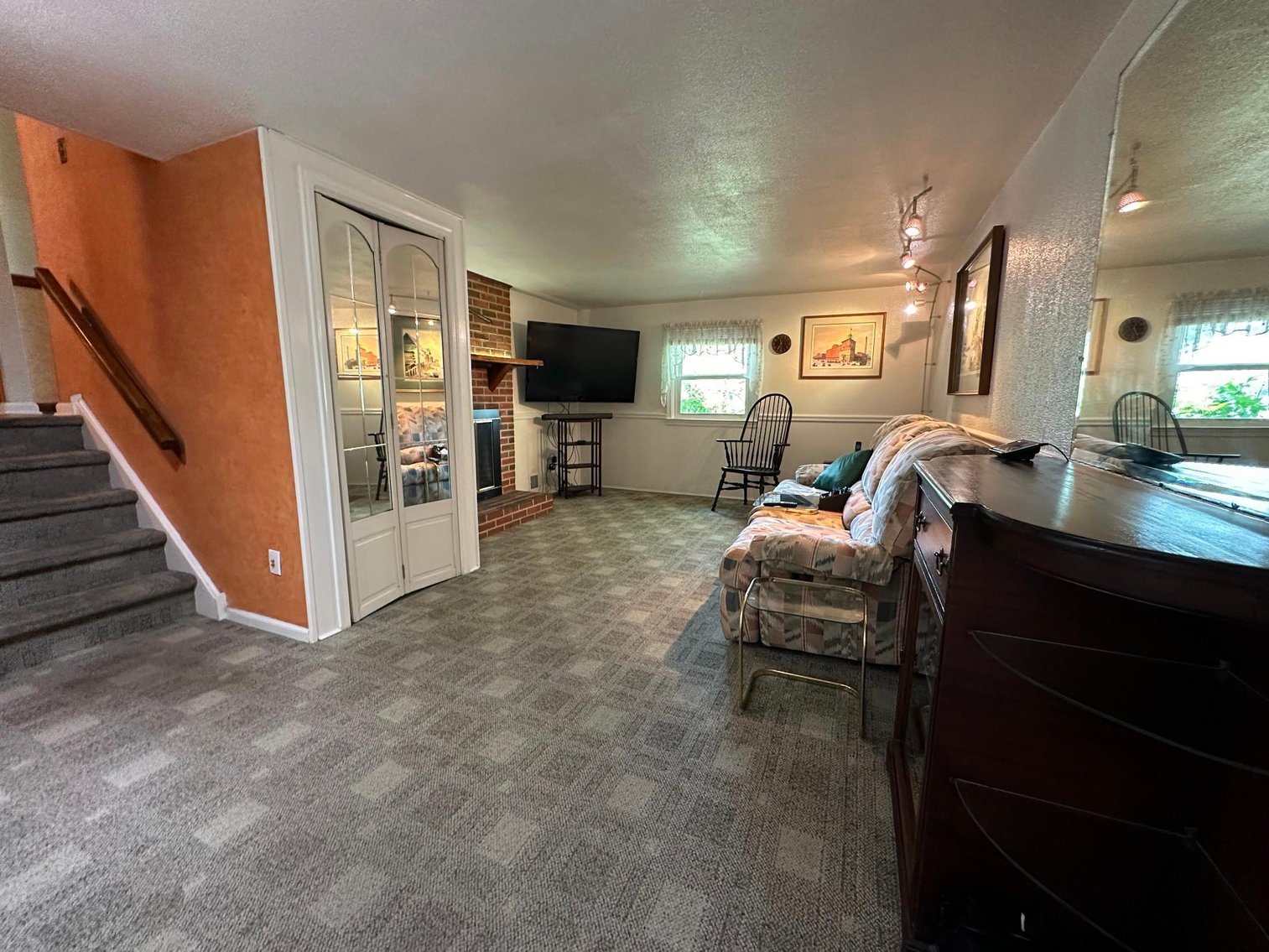 Image for Sold! Real Estate For Auction | 2149 Old Forde Way, Lansdale, PA 19446 | August 1, 2024 at 4:00 PM