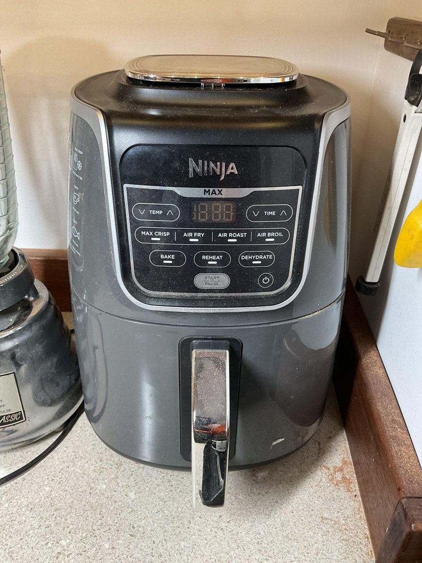 Image for Ninja Air Fryer and Osterizer Blender