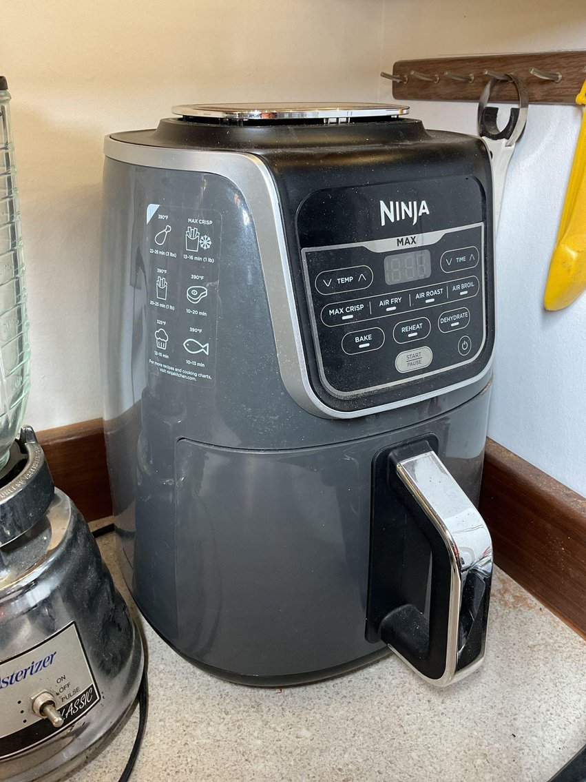 Image for Ninja Air Fryer and Osterizer Blender