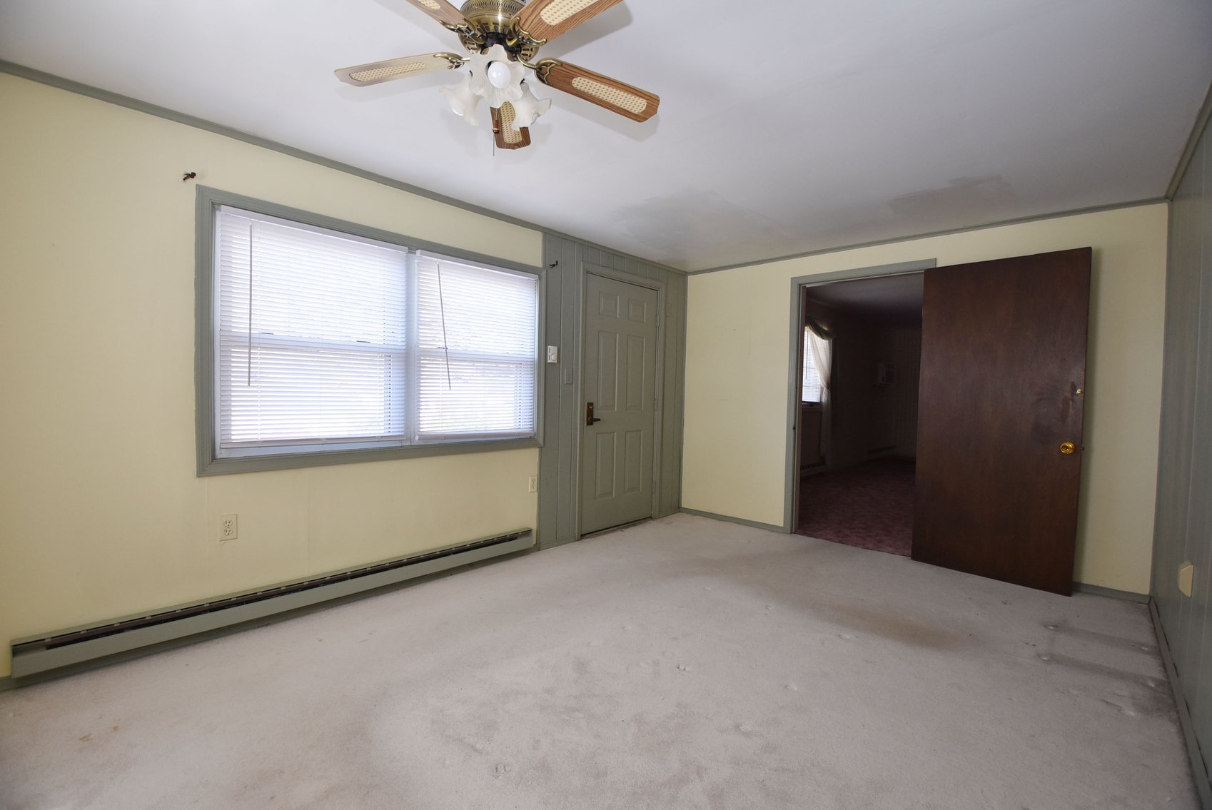 Image for Sold! Real Estate For Auction | 423 E. Garfield Ave, Souderton, PA 18964 | May 1, 2025 at 4:00 PM