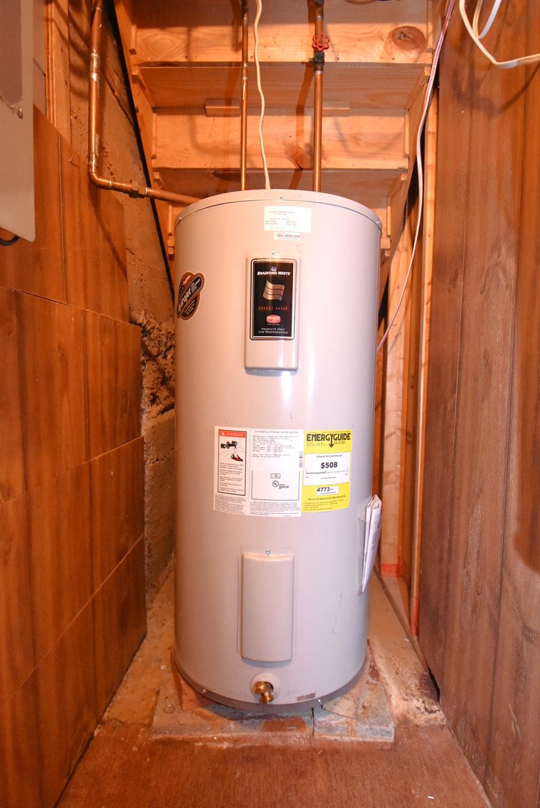 Image for Sold! Real Estate For Auction | 423 E. Garfield Ave, Souderton, PA 18964 | May 1, 2025 at 4:00 PM