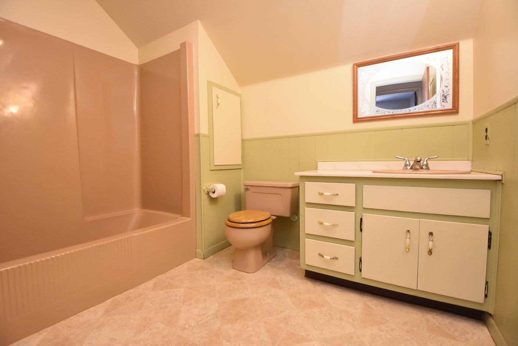 Image for Sold! Real Estate For Auction | 423 E. Garfield Ave, Souderton, PA 18964 | May 1, 2025 at 4:00 PM