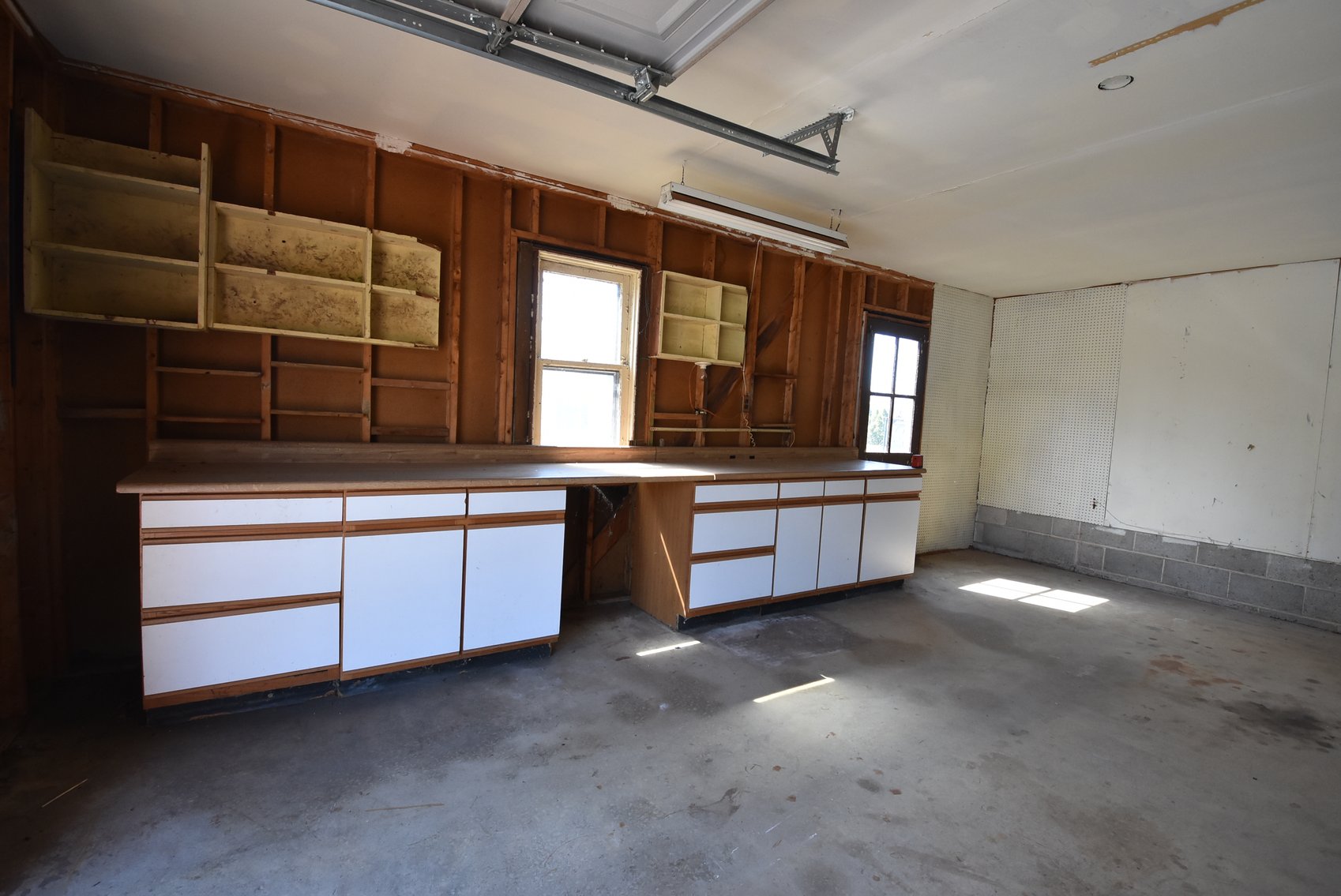 Image for Sold! Real Estate For Auction | 423 E. Garfield Ave, Souderton, PA 18964 | May 1, 2025 at 4:00 PM