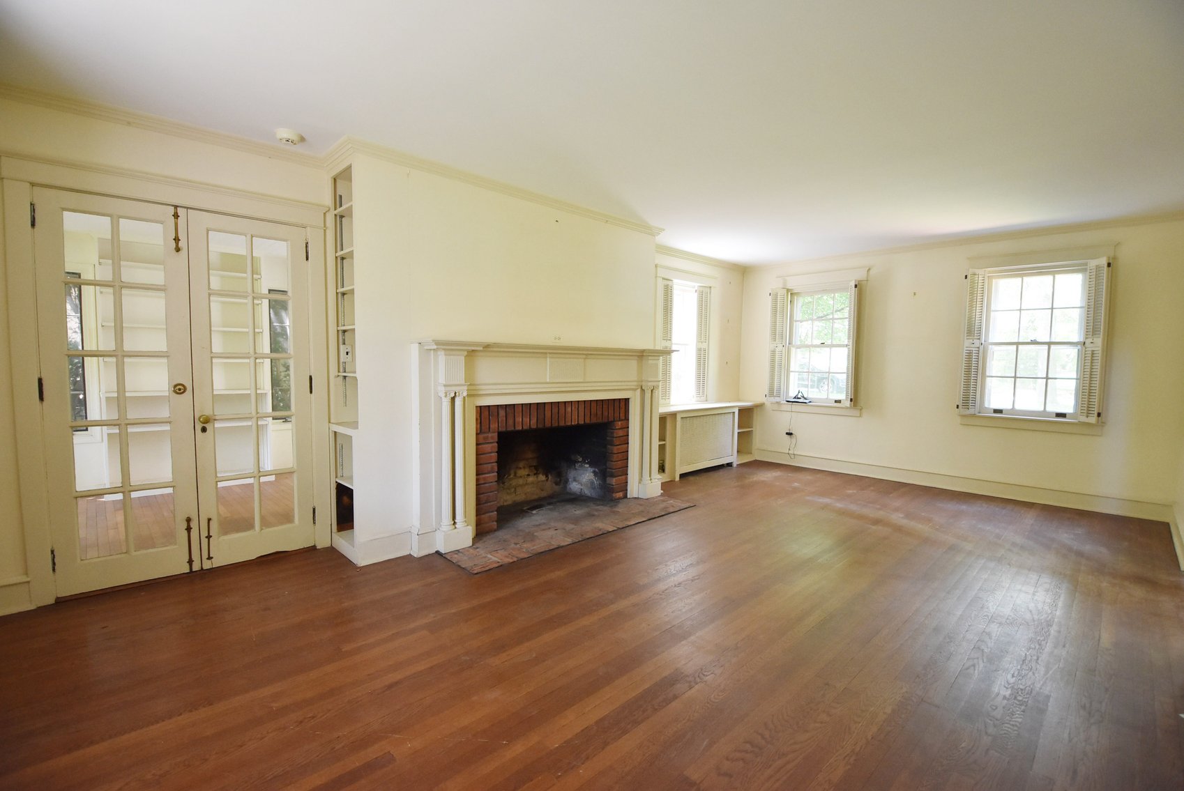 Image for Sold! Real Estate For Auction | 19 Farm Road, Wayne, PA 19087 | July 17, 2025 at 4:00 PM