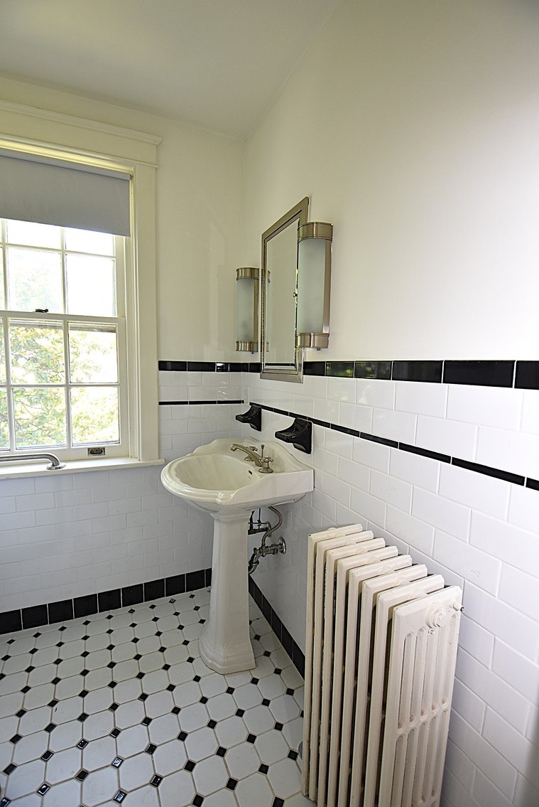 Image for Sold! Real Estate For Auction | 19 Farm Road, Wayne, PA 19087 | July 17, 2025 at 4:00 PM