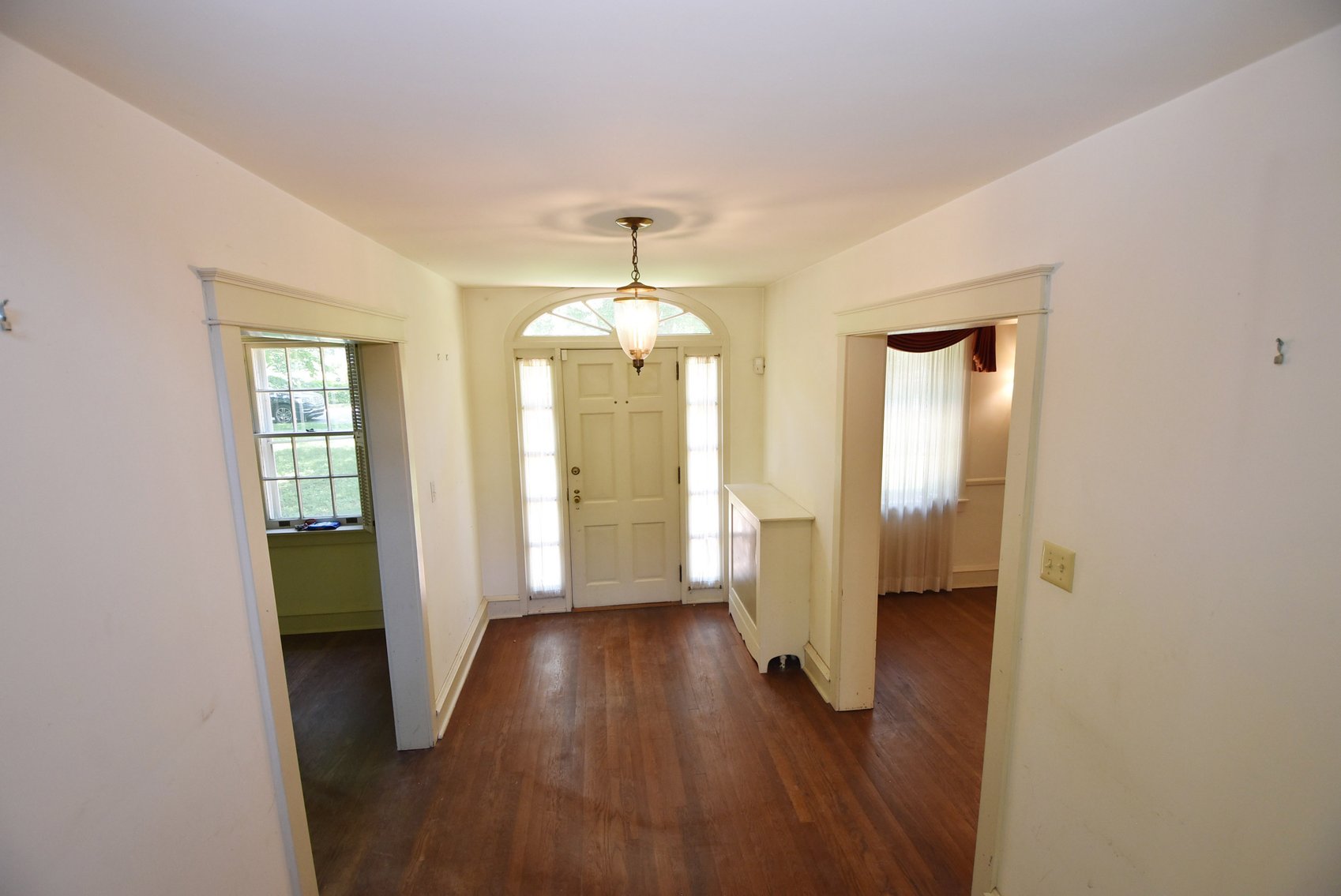 Image for Sold! Real Estate For Auction | 19 Farm Road, Wayne, PA 19087 | July 17, 2025 at 4:00 PM