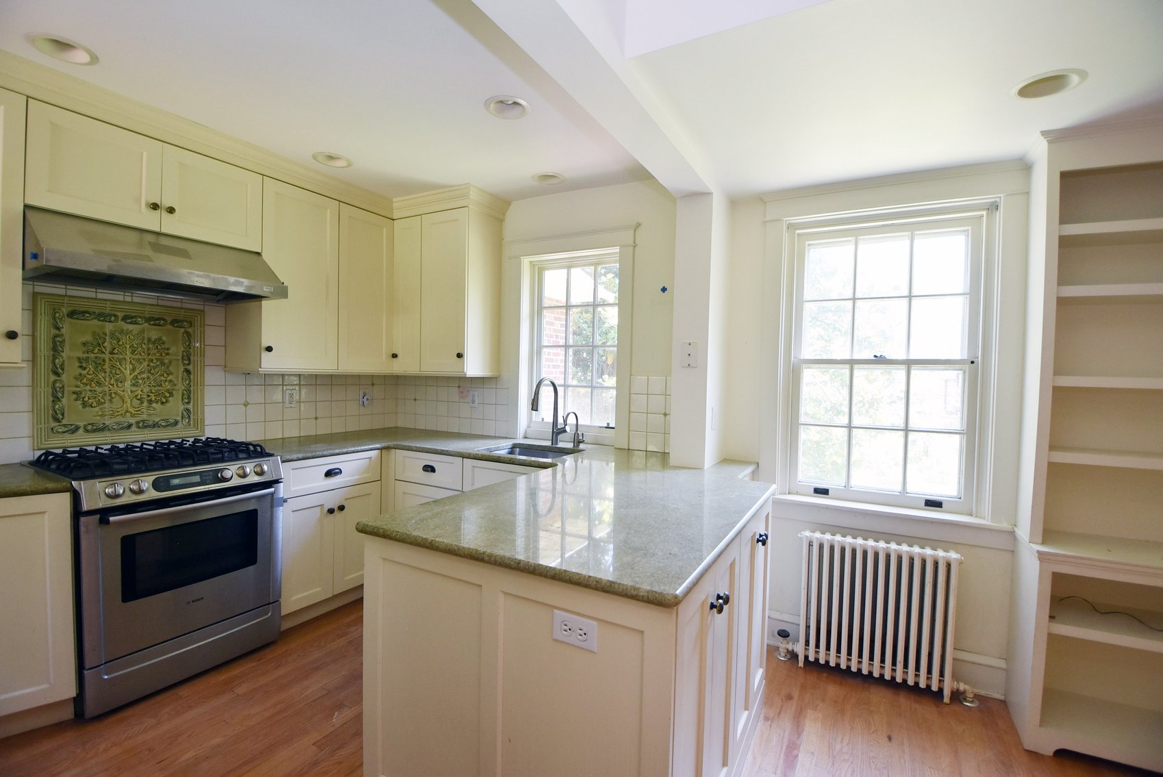 Image for Sold! Real Estate For Auction | 19 Farm Road, Wayne, PA 19087 | July 17, 2025 at 4:00 PM