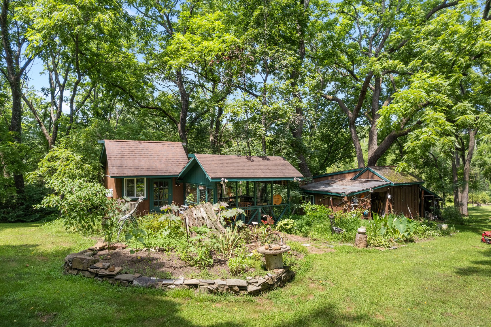 Image for Sold! Real Estate For Auction | Ravens Nest Tavern | 625 Old Bethlehem Road, Quakertown, PA  18951 |  September 23, 2025 at 12:00 PM