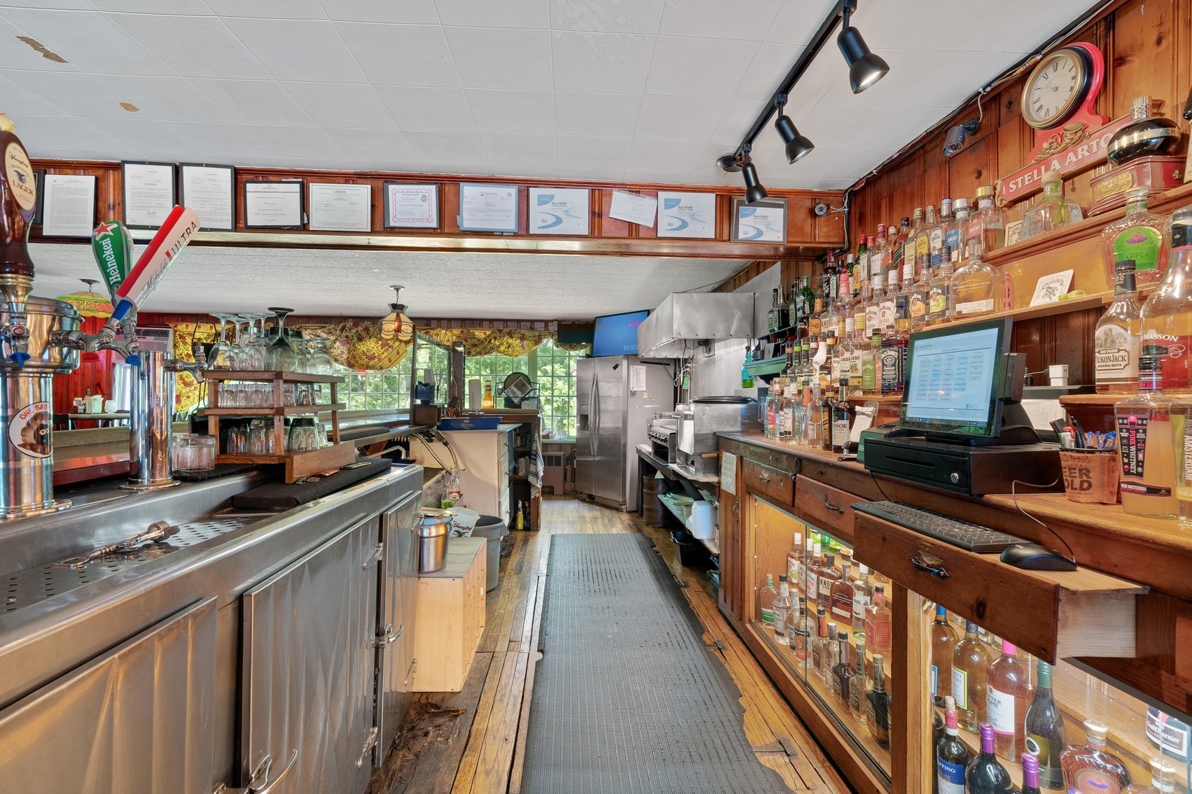 Image for Sold! Real Estate For Auction | Ravens Nest Tavern | 625 Old Bethlehem Road, Quakertown, PA  18951 |  September 23, 2025 at 12:00 PM