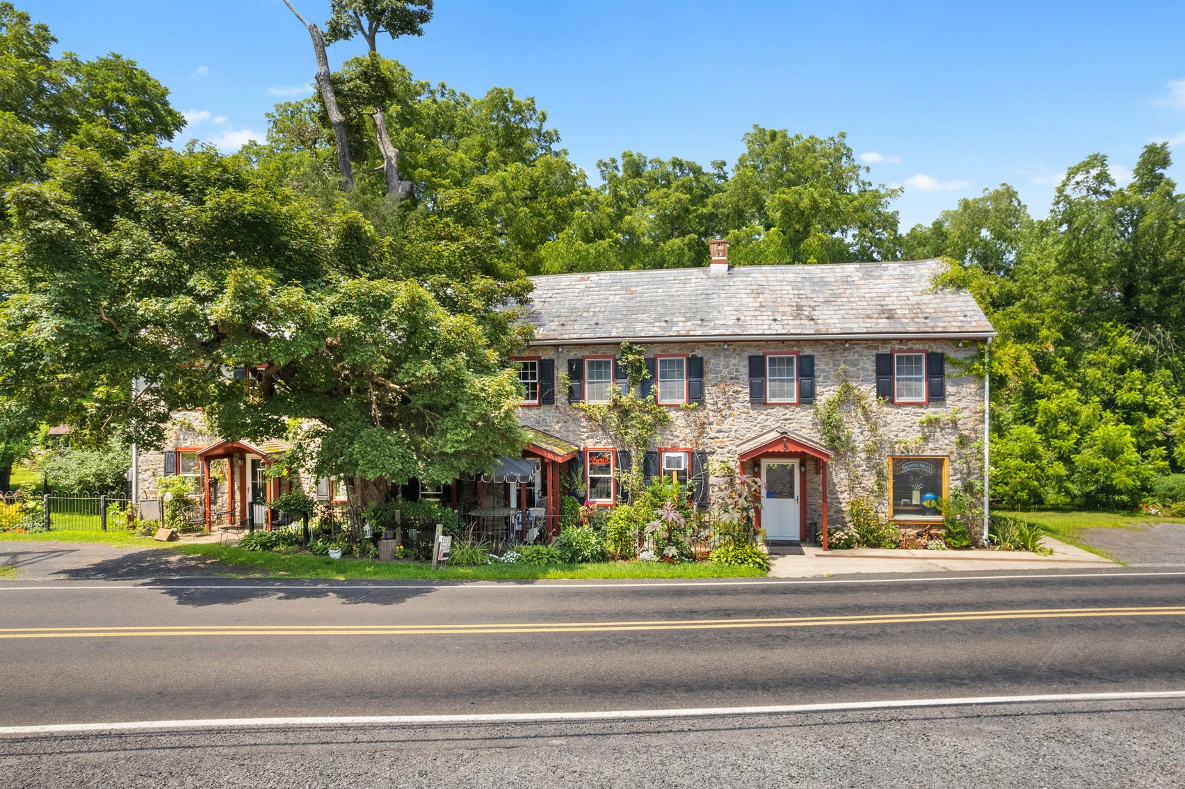 Image for Sold! Real Estate For Auction | Ravens Nest Tavern | 625 Old Bethlehem Road, Quakertown, PA  18951 |  September 23, 2025 at 12:00 PM