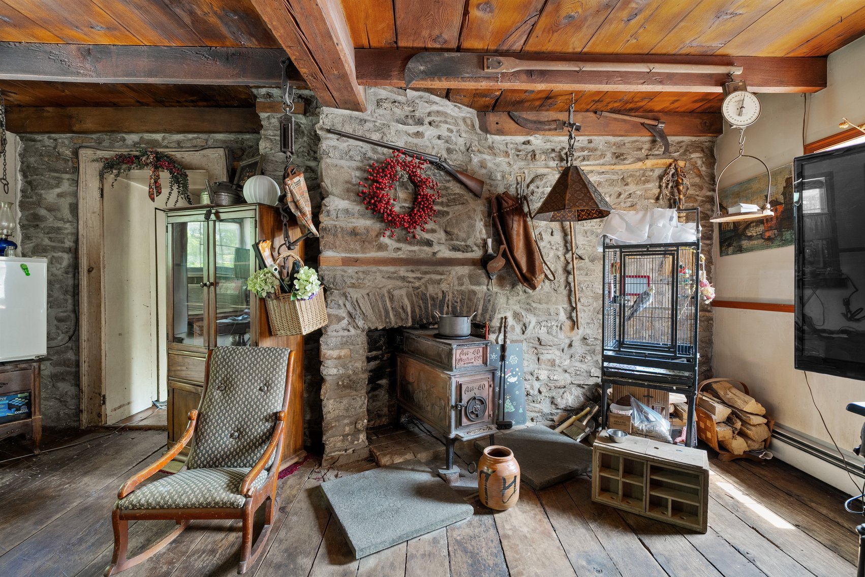 Image for Sold! Real Estate For Auction | Ravens Nest Tavern | 625 Old Bethlehem Road, Quakertown, PA  18951 |  September 23, 2025 at 12:00 PM