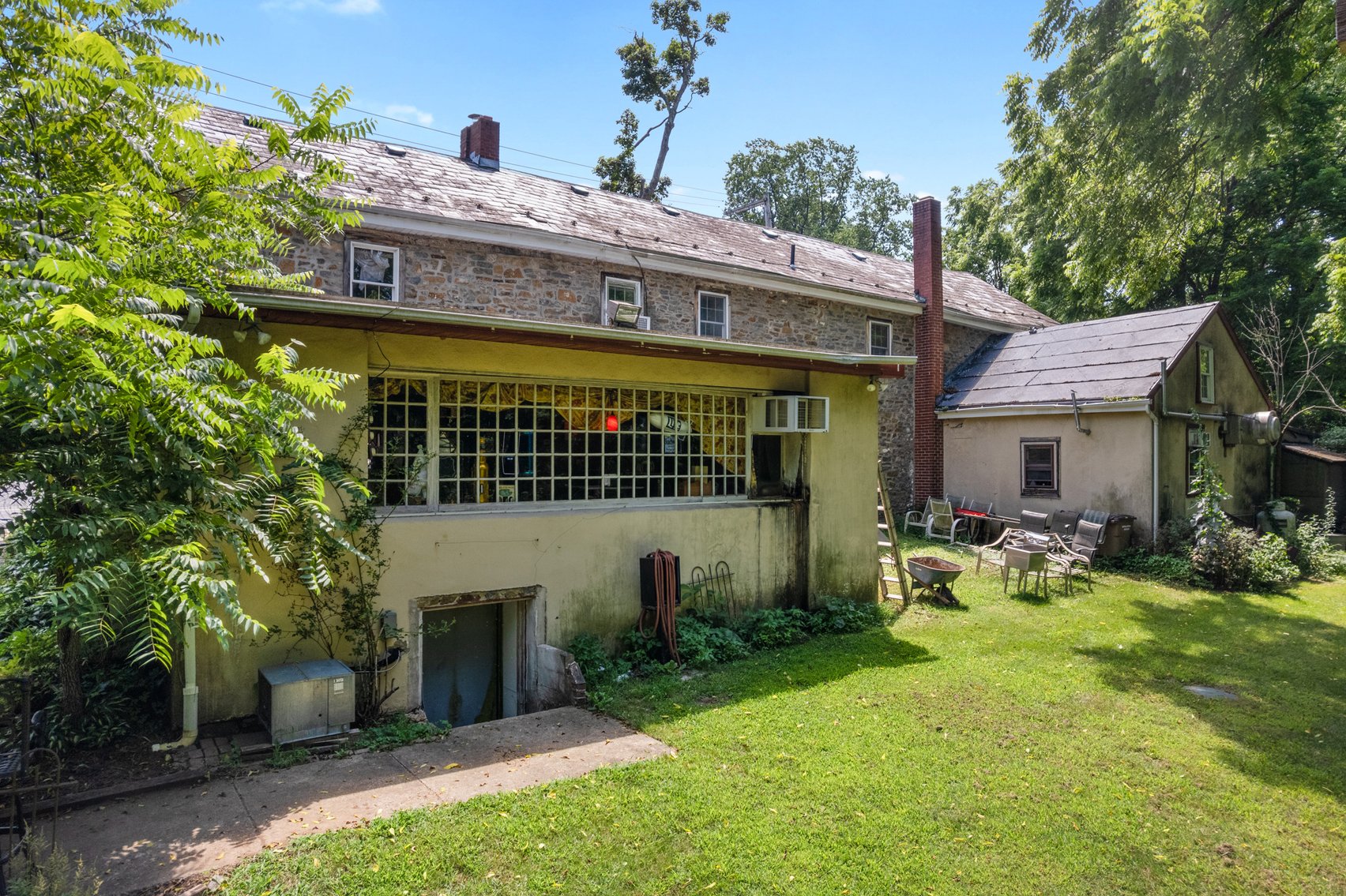 Image for Sold! Real Estate For Auction | Ravens Nest Tavern | 625 Old Bethlehem Road, Quakertown, PA  18951 |  September 23, 2025 at 12:00 PM