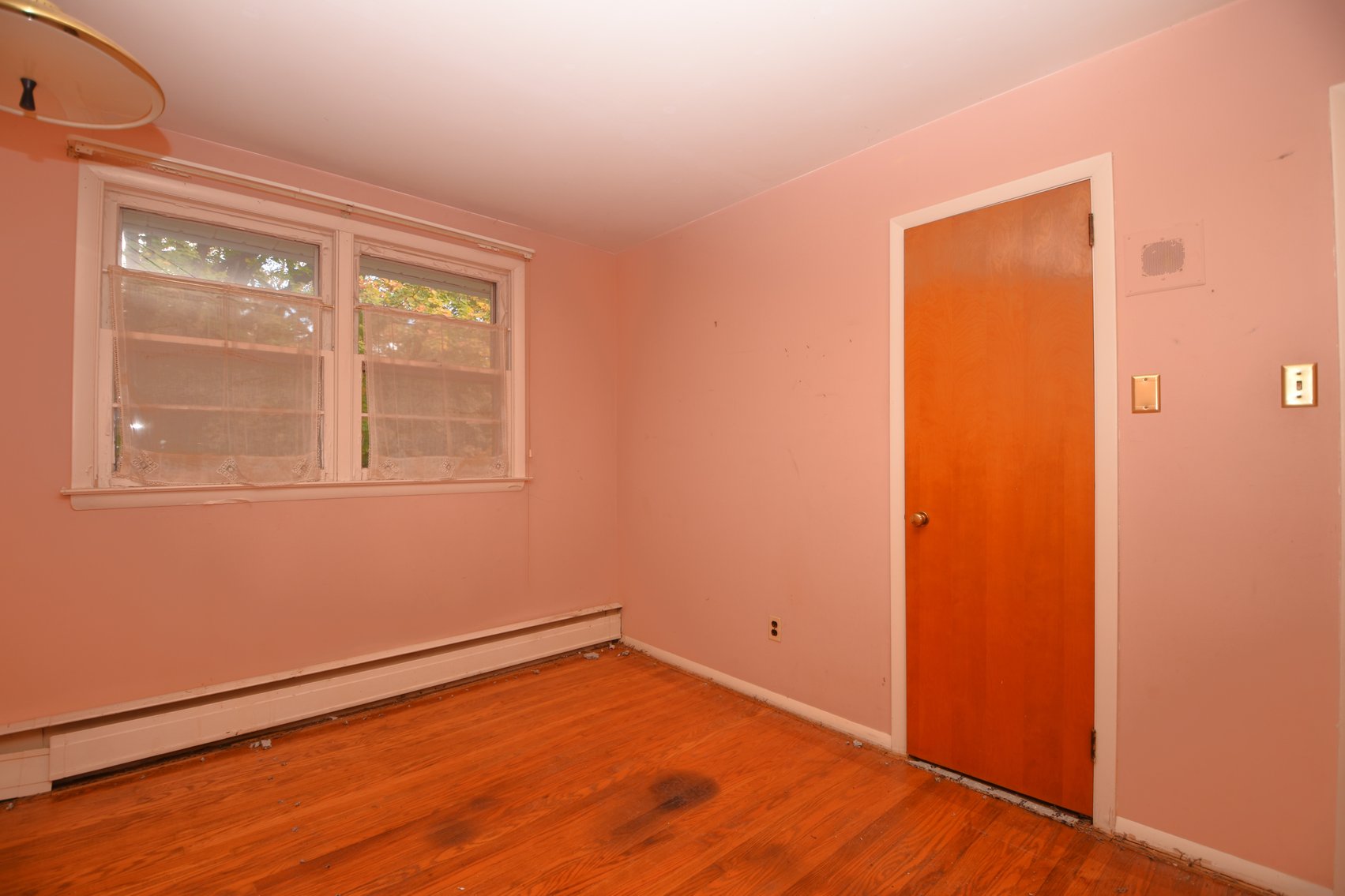 Image for Sold! Real Estate For Auction | 422 Wyndon Rd, Ambler, PA 19002 | November 20, 2025 at 4:00 PM