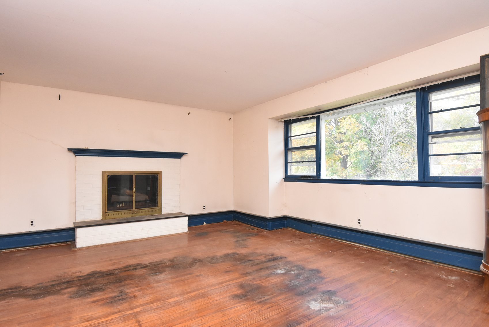 Image for Sold! Real Estate For Auction | 422 Wyndon Rd, Ambler, PA 19002 | November 20, 2025 at 4:00 PM