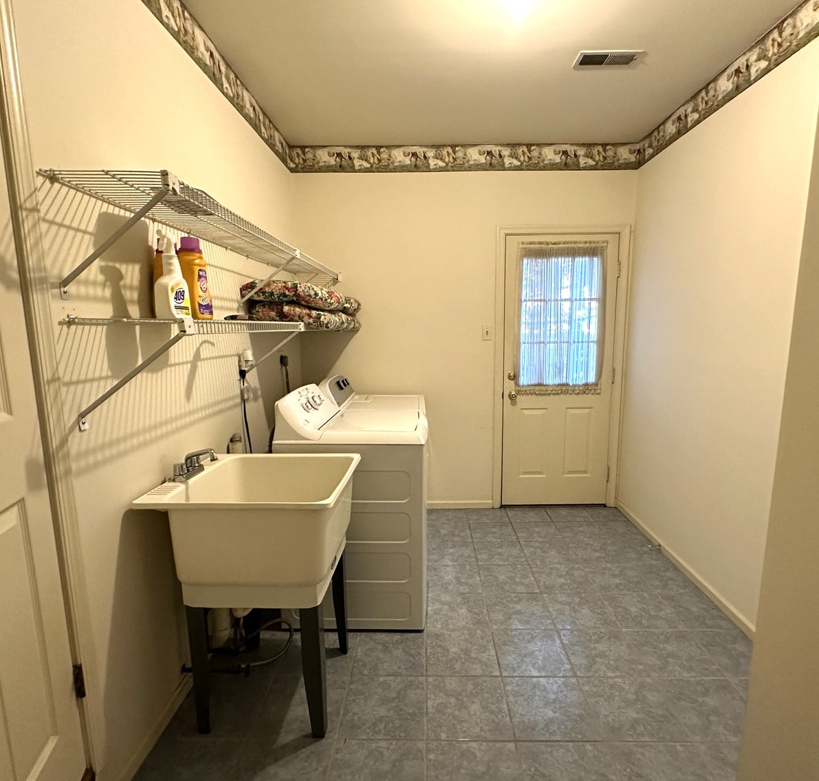 Image for Sold! Real Estate For Auction | 2801 Denbeigh Drive, Hatfield, PA 19440 | December 11, 2025 at 4:00 PM