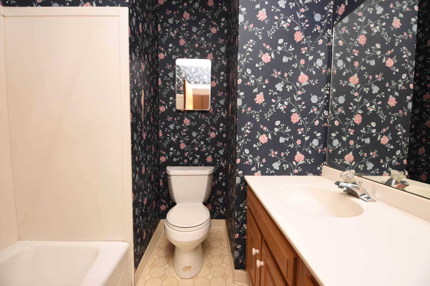 Image for Sold! Real Estate For Auction | 217 Cherry Lane, Lansdale, PA 19446 | December 16, 2025 at 4:00 PM