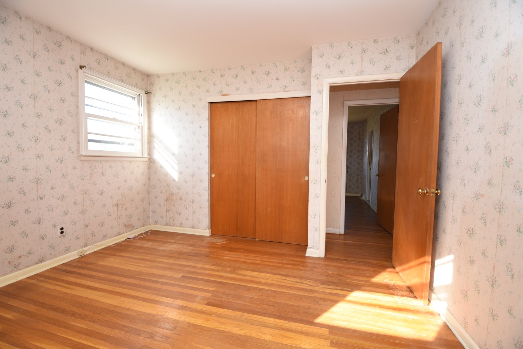 Image for Sold! Real Estate For Auction | 217 Cherry Lane, Lansdale, PA 19446 | December 16, 2025 at 4:00 PM