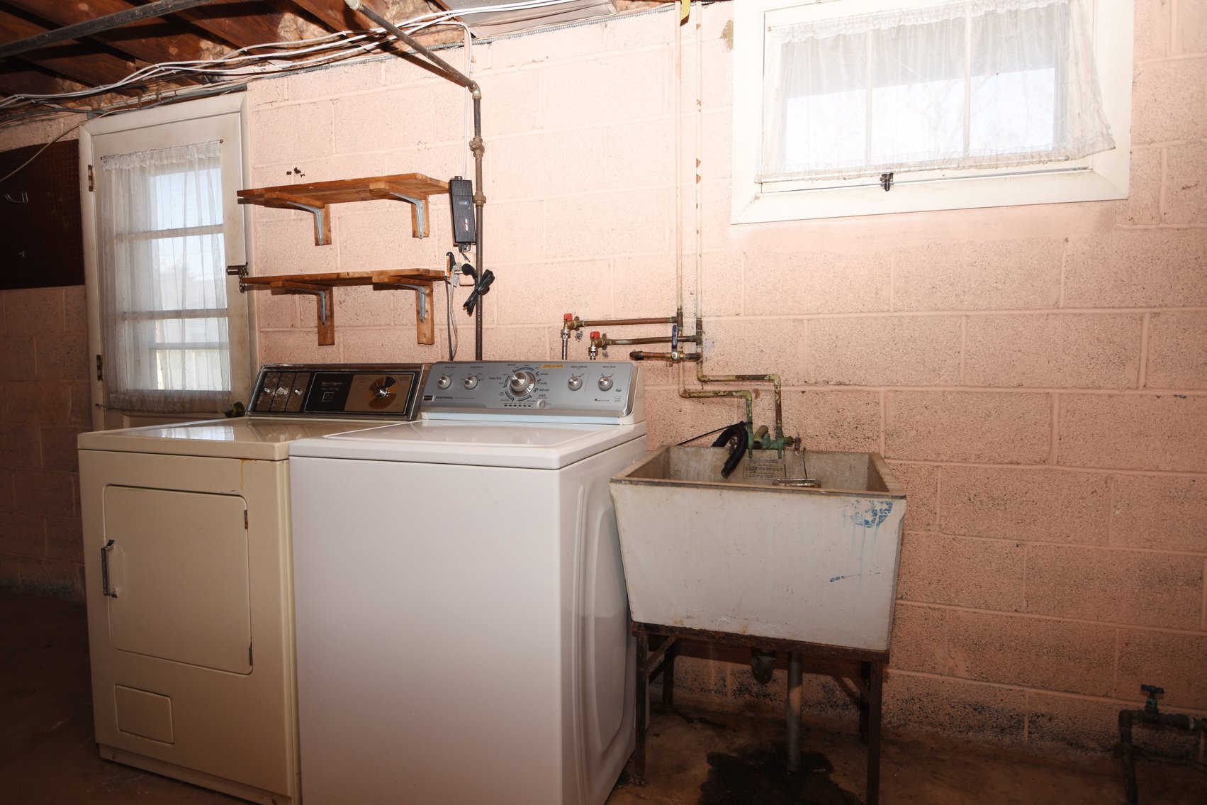 Image for Sold! Real Estate For Auction | 217 Cherry Lane, Lansdale, PA 19446 | December 16, 2025 at 4:00 PM