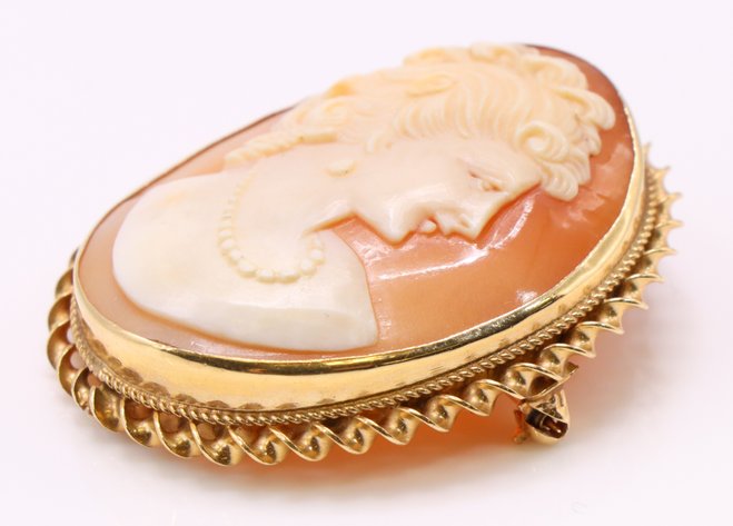 Image for 14k YG Cameo Pin & Earrings