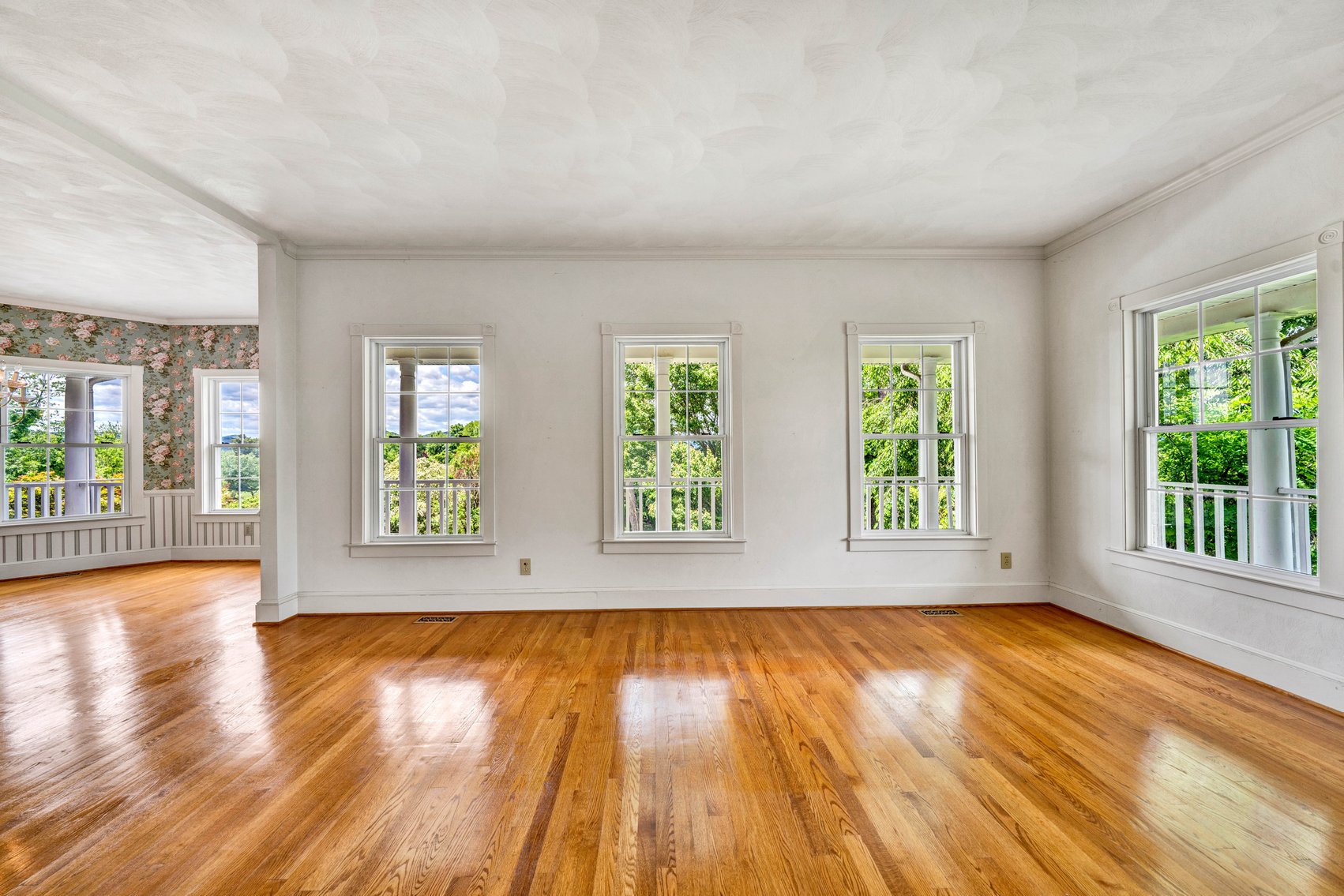 Image for 118 S Braemar Circle Real Estate Auction