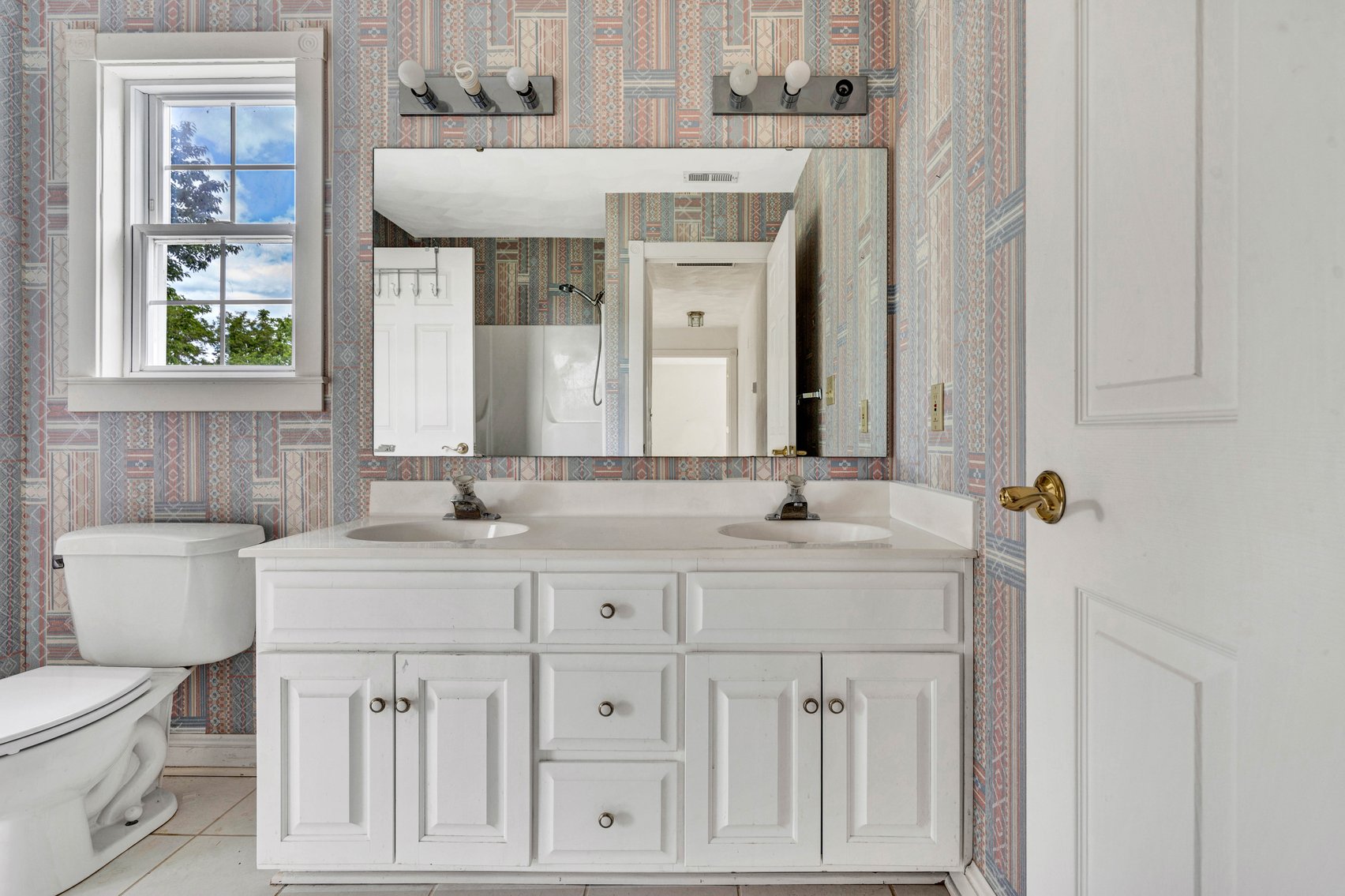 Image for 118 S Braemar Circle Real Estate Auction