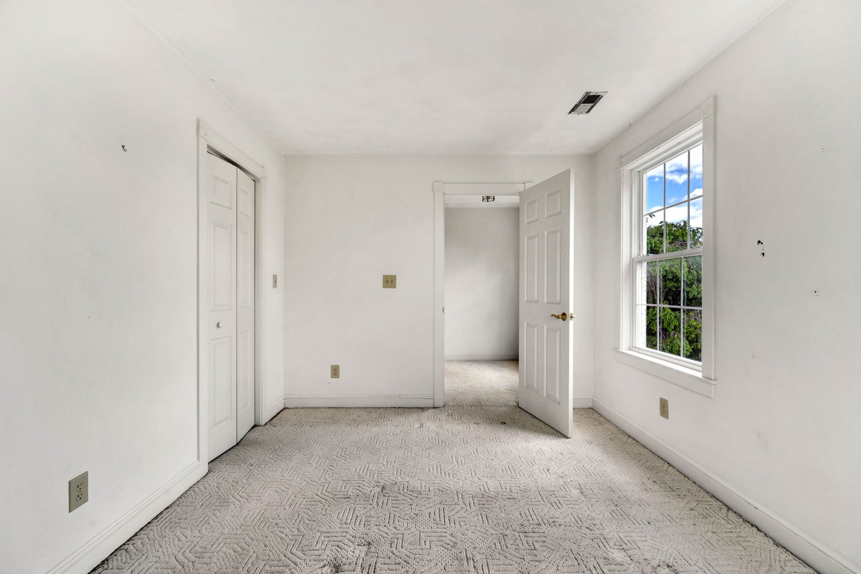 Image for 118 S Braemar Circle Real Estate Auction