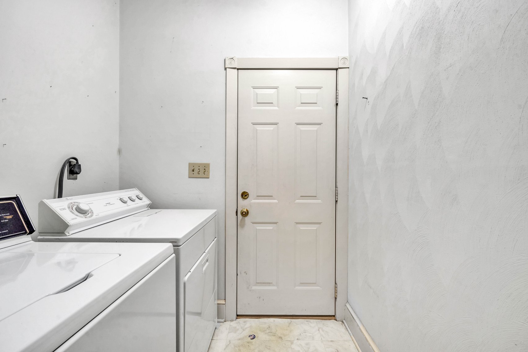 Image for 118 S Braemar Circle Real Estate Auction