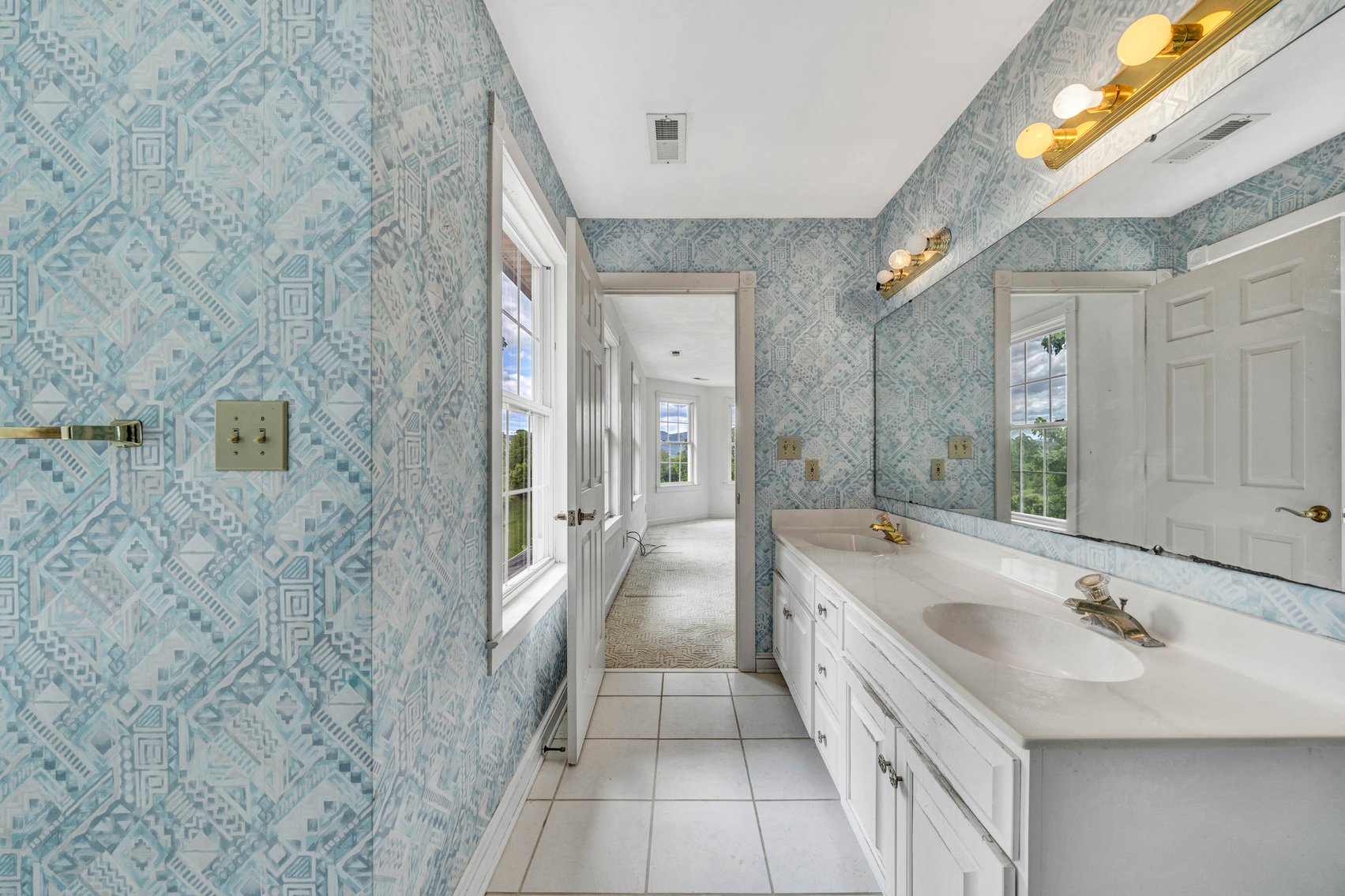 Image for 118 S Braemar Circle Real Estate Auction