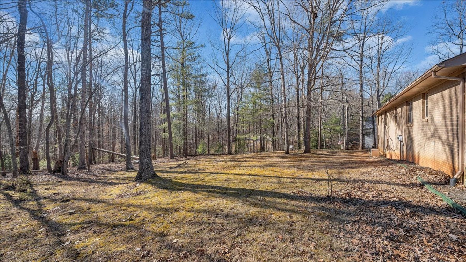 Image for 155 Oxford Circle Real Estate Auction