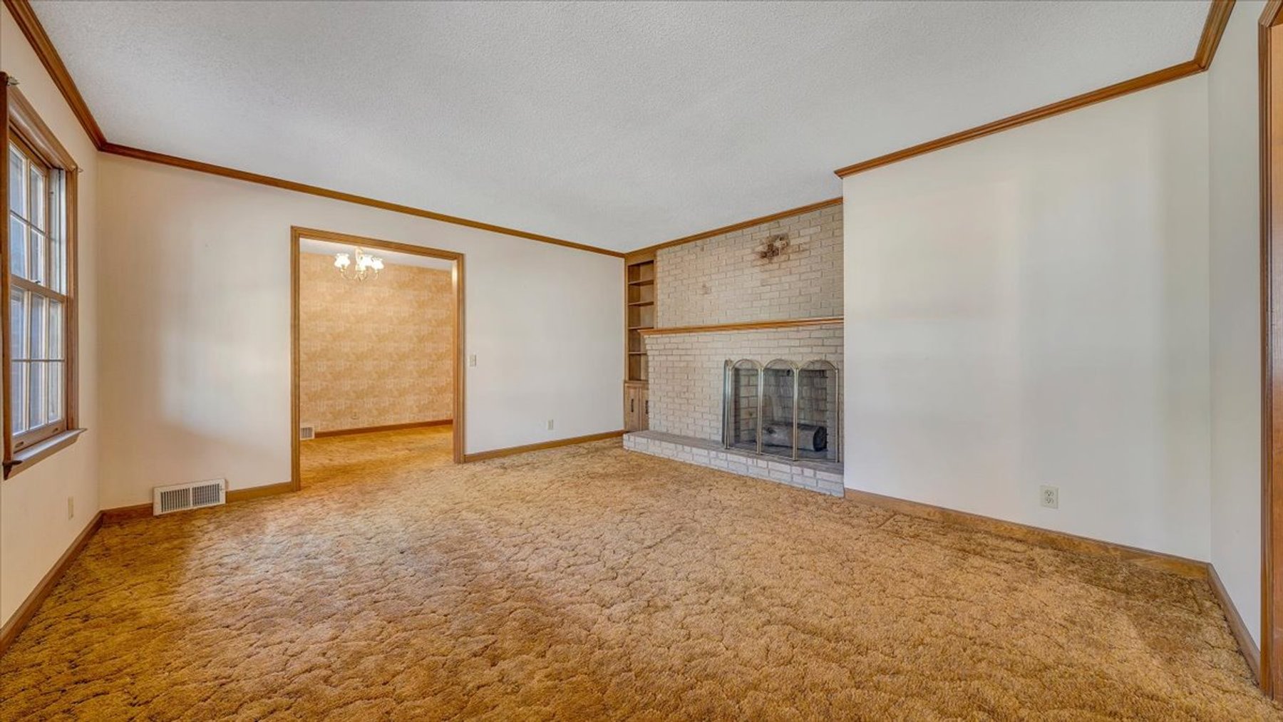 Image for 155 Oxford Circle Real Estate Auction