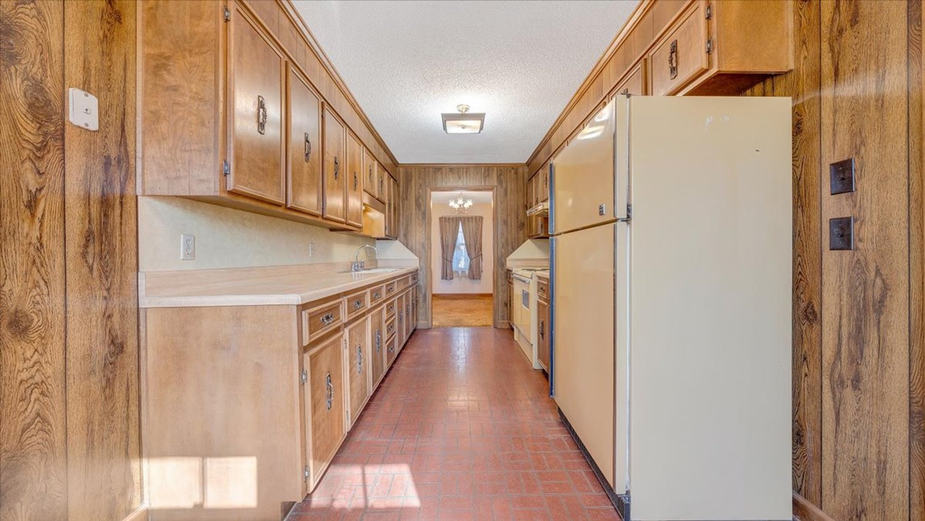 Image for 155 Oxford Circle Real Estate Auction