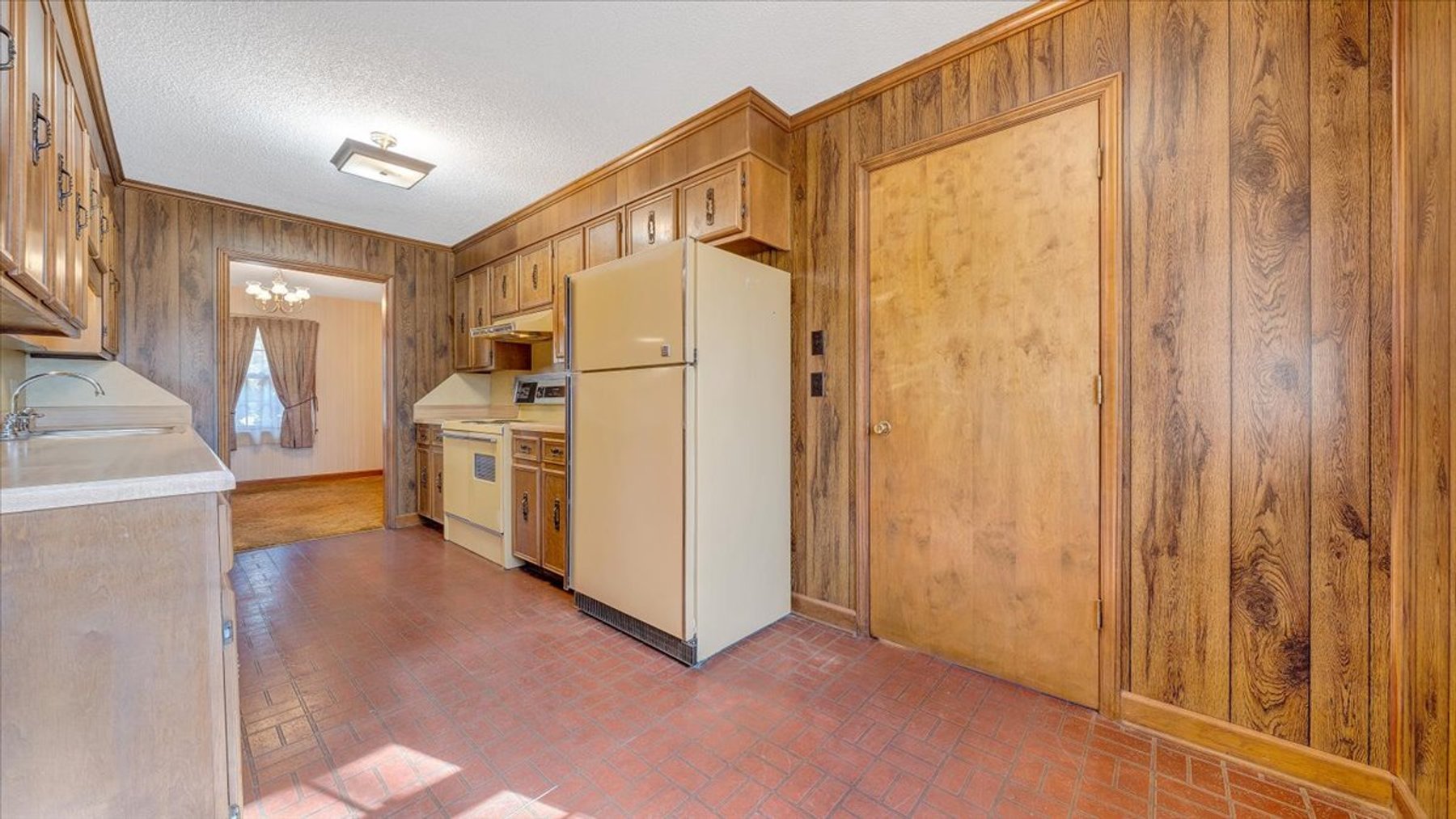 Image for 155 Oxford Circle Real Estate Auction