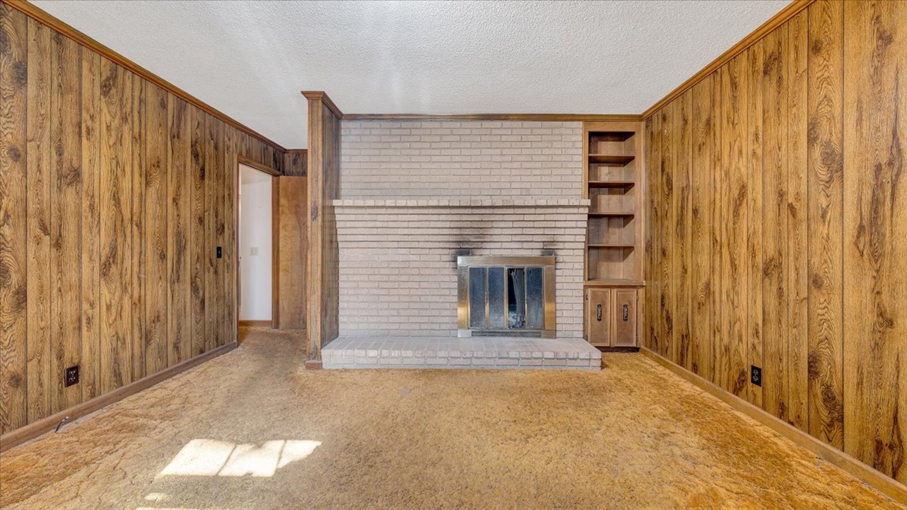 Image for 155 Oxford Circle Real Estate Auction