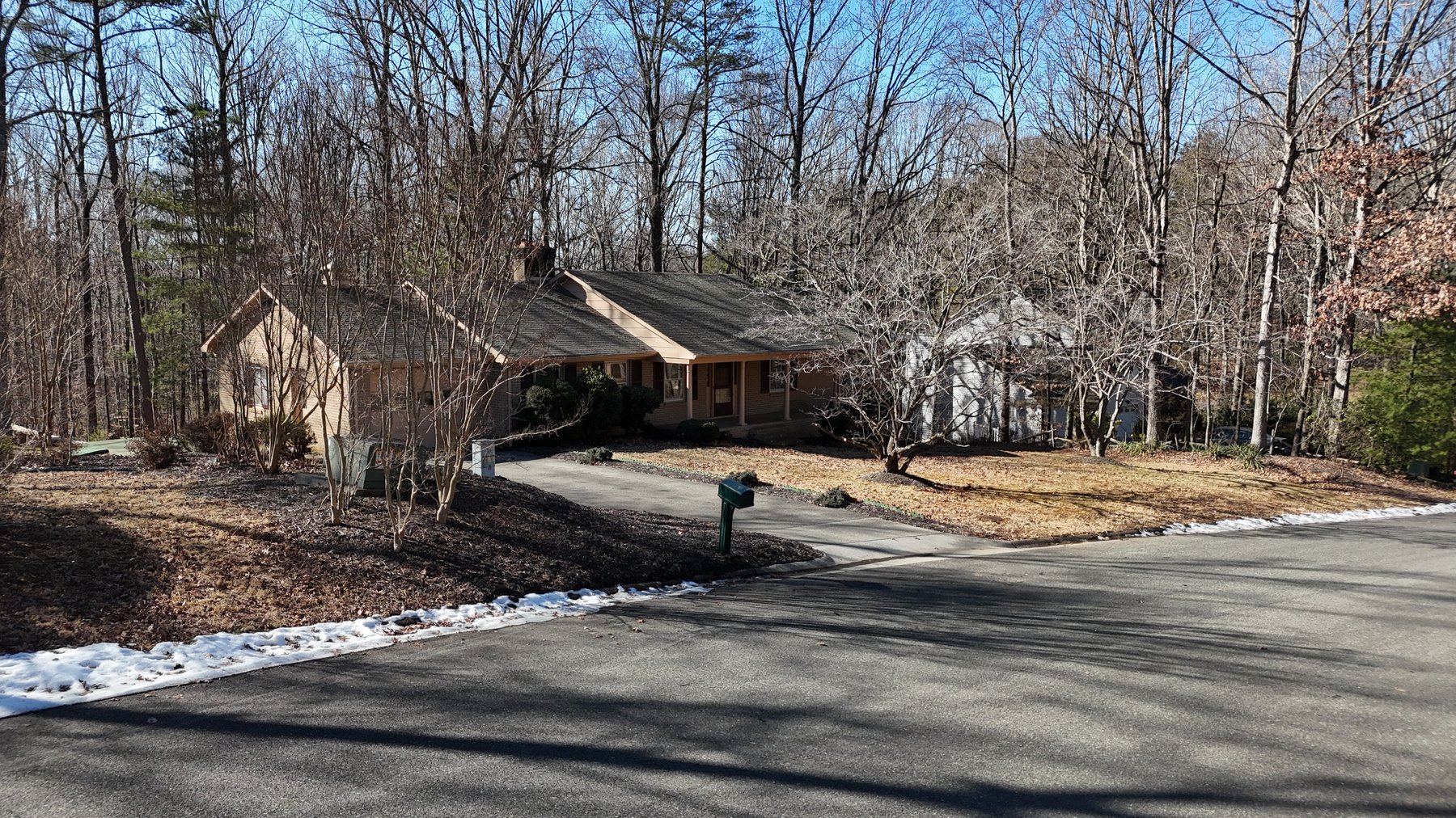 Image for 155 Oxford Circle Real Estate Auction