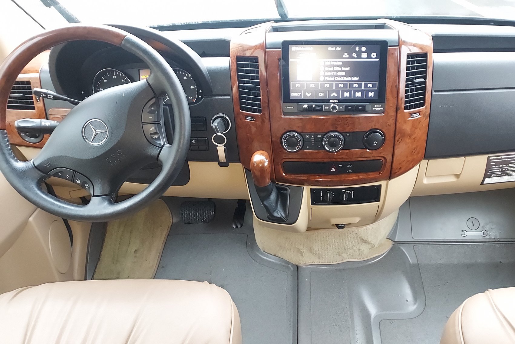 Image for 2013 Mercedes-Benz Sprinter 2500 Executive Coach