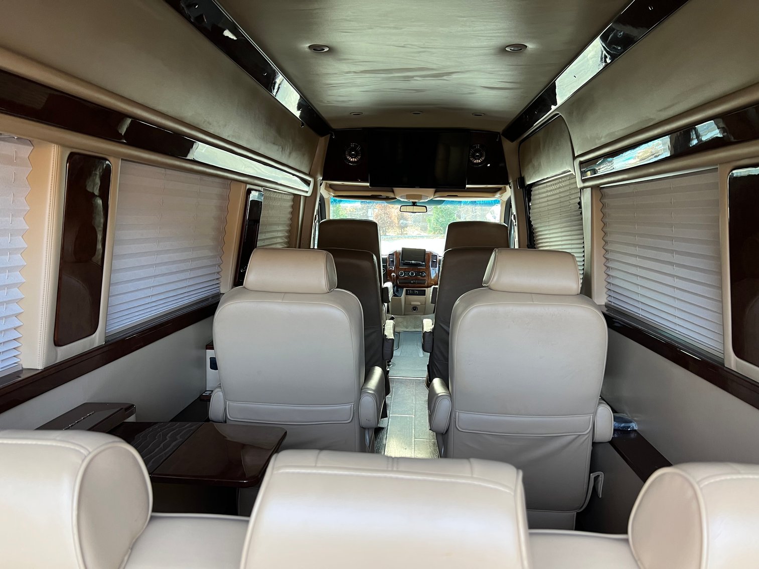 Image for 2013 Mercedes-Benz Sprinter 2500 Executive Coach