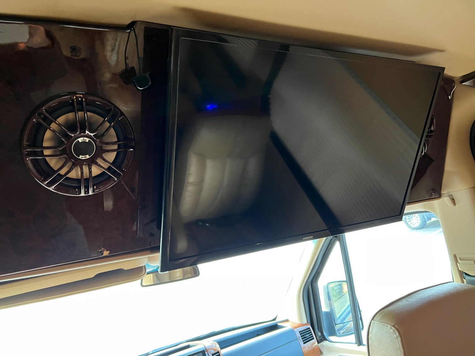 Image for 2013 Mercedes-Benz Sprinter 2500 Executive Coach