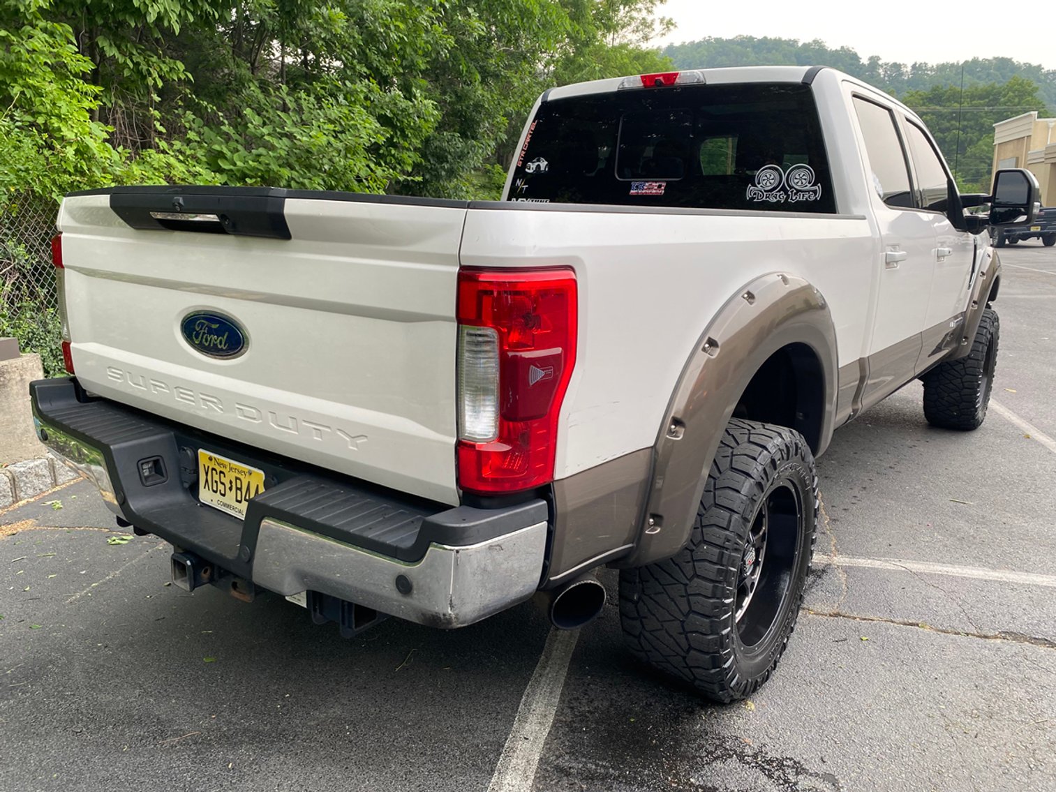 Image for 2017 Ford Super Duty F-350 Lariat 4 Door Crew Cab