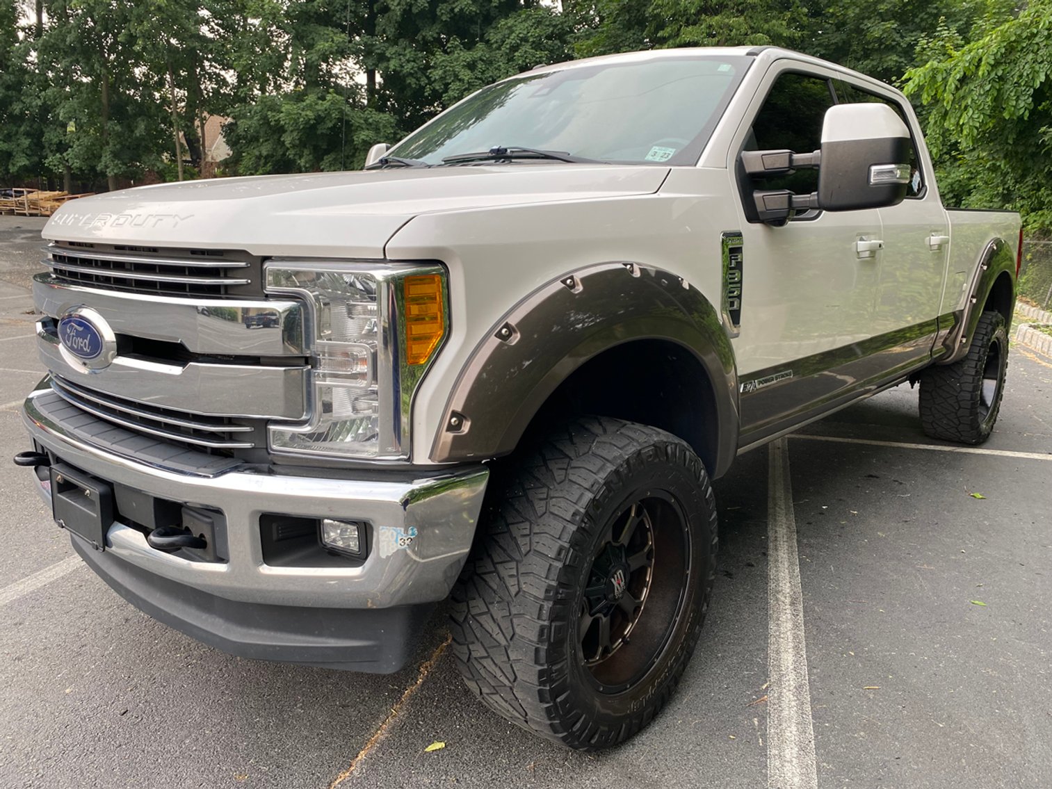 Image for 2017 Ford Super Duty F-350 Lariat 4 Door Crew Cab