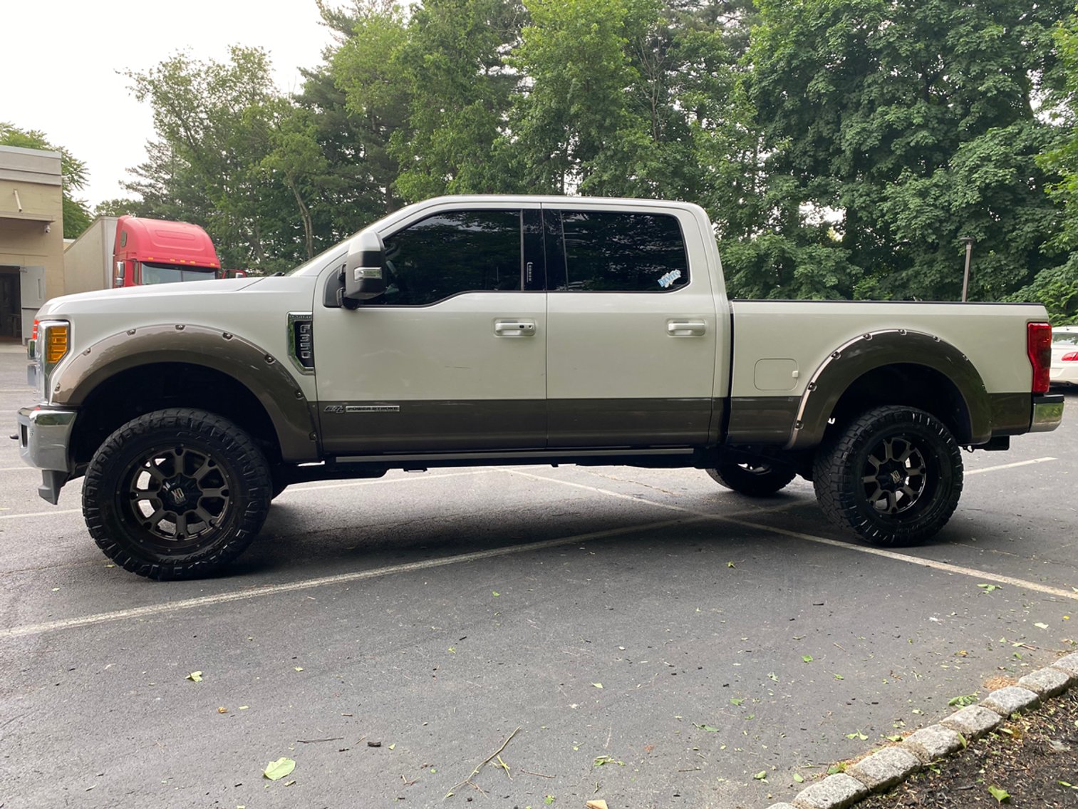 Image for 2017 Ford Super Duty F-350 Lariat 4 Door Crew Cab