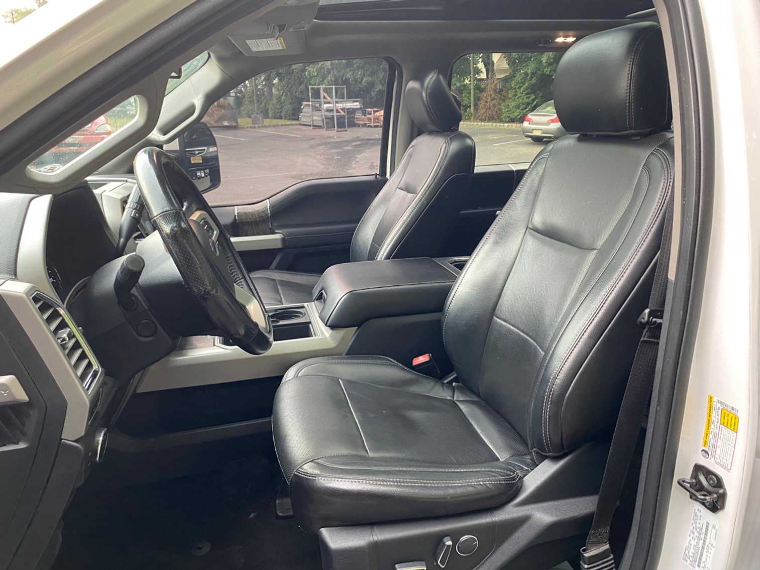 Image for 2017 Ford Super Duty F-350 Lariat 4 Door Crew Cab