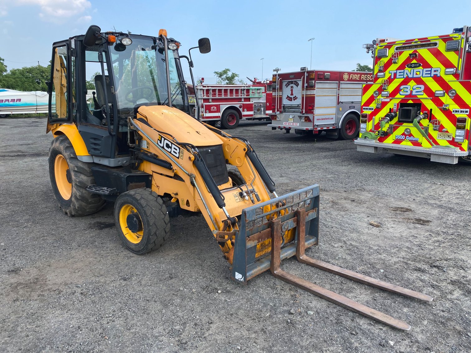 Image for JCB MIDI CX-4 Backhoe Loader