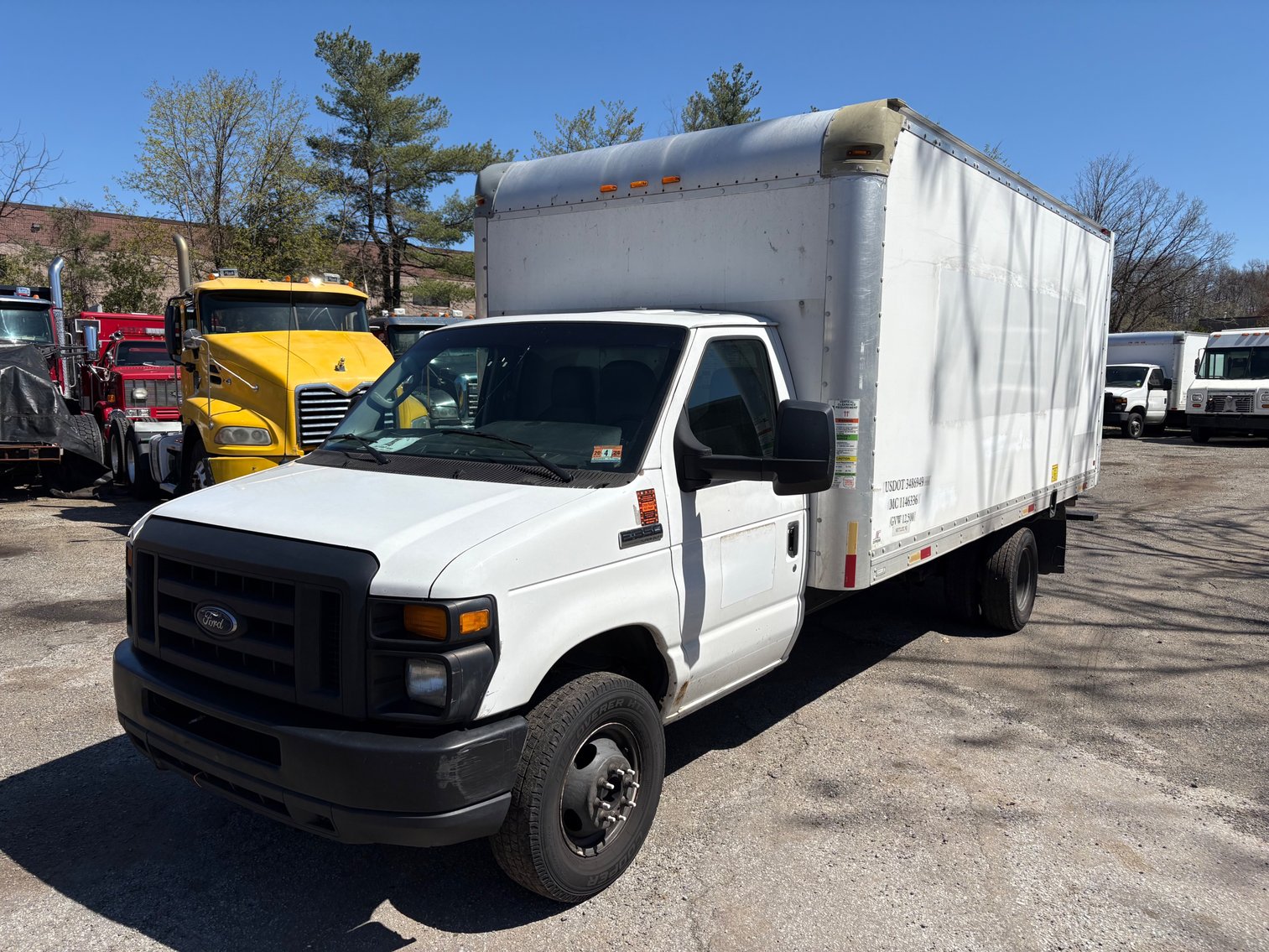 Image for Ford Econoline Cutaway Box Trucks