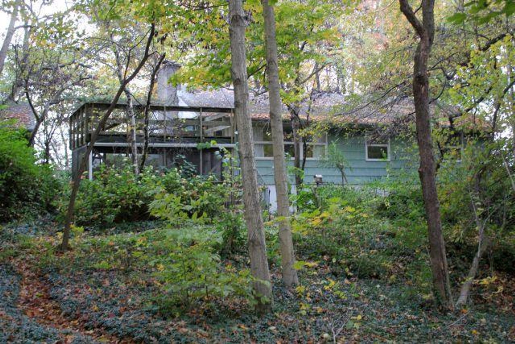 Image for ABSOLUTE REAL ESTATE AUCTION