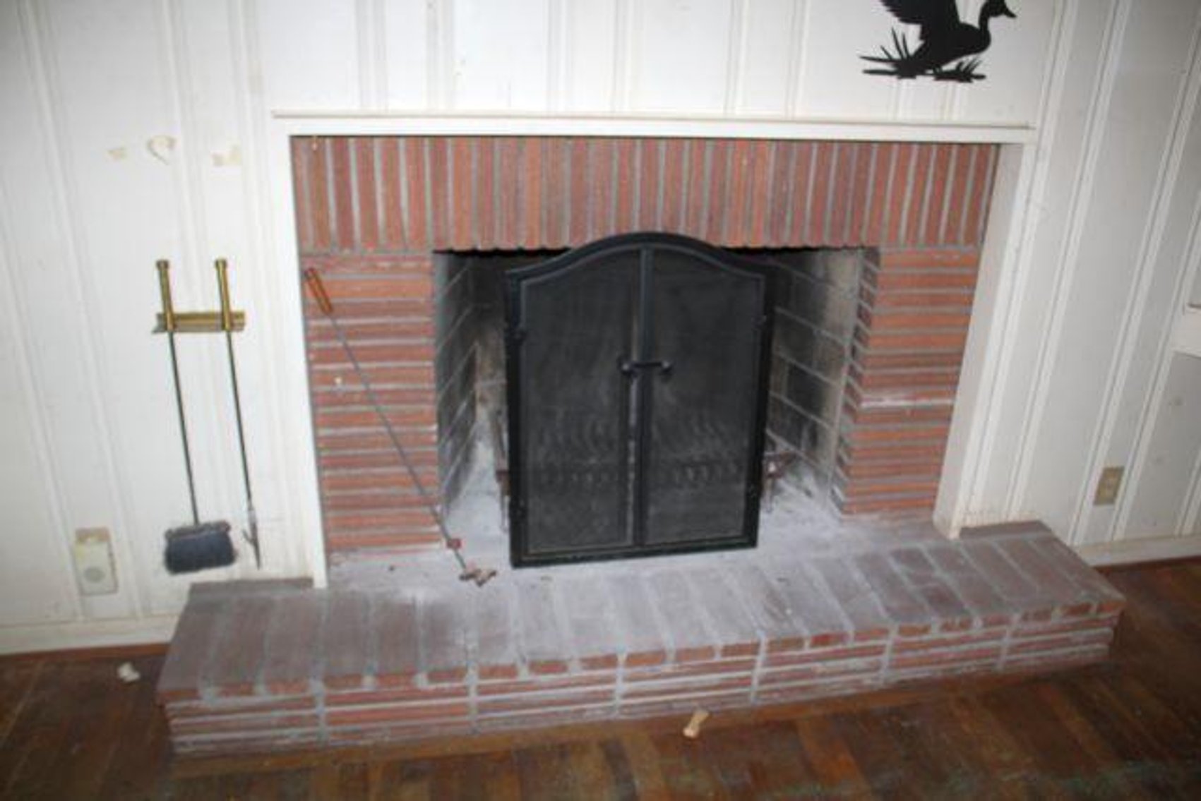 Image for ABSOLUTE REAL ESTATE AUCTION